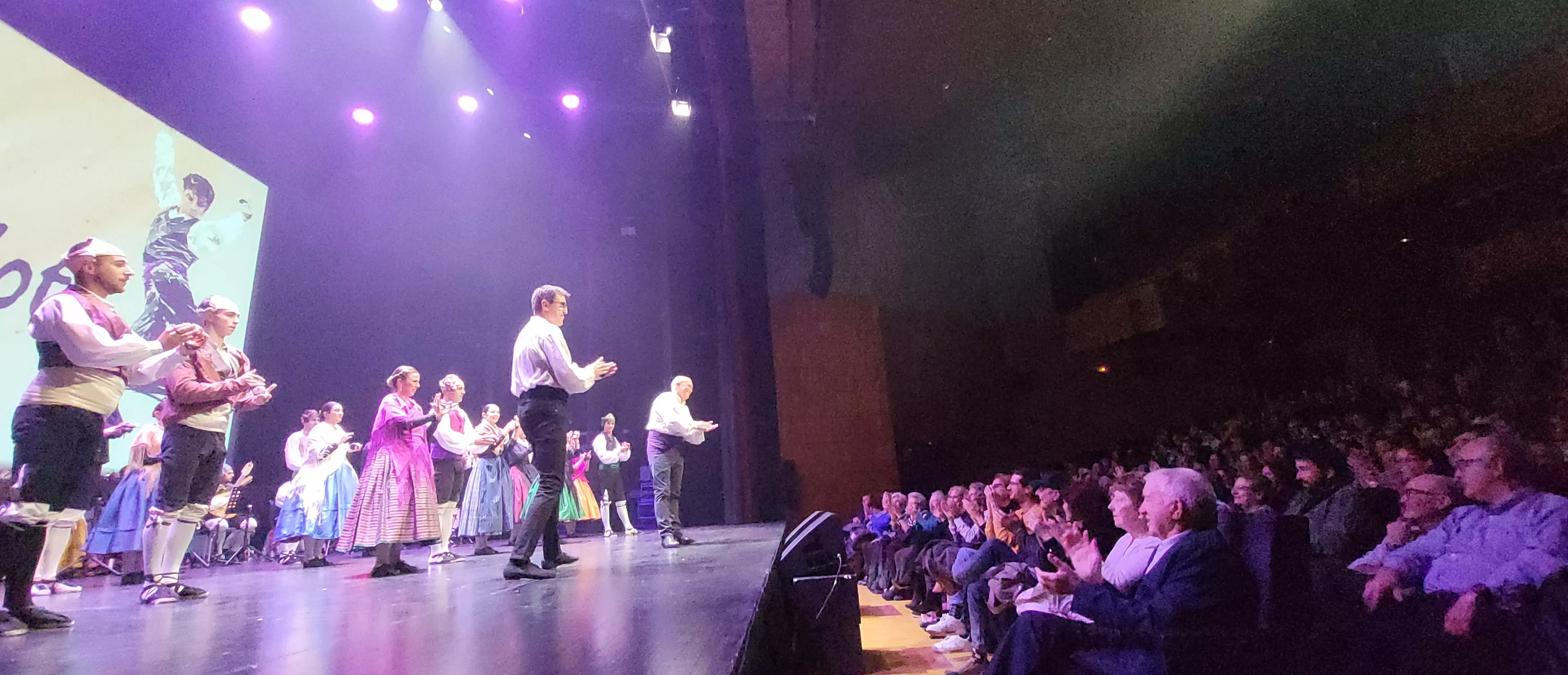 Gala "30 años por la senda de la jota" de la Elenco Aragonés. Foto Mercedes Manterola