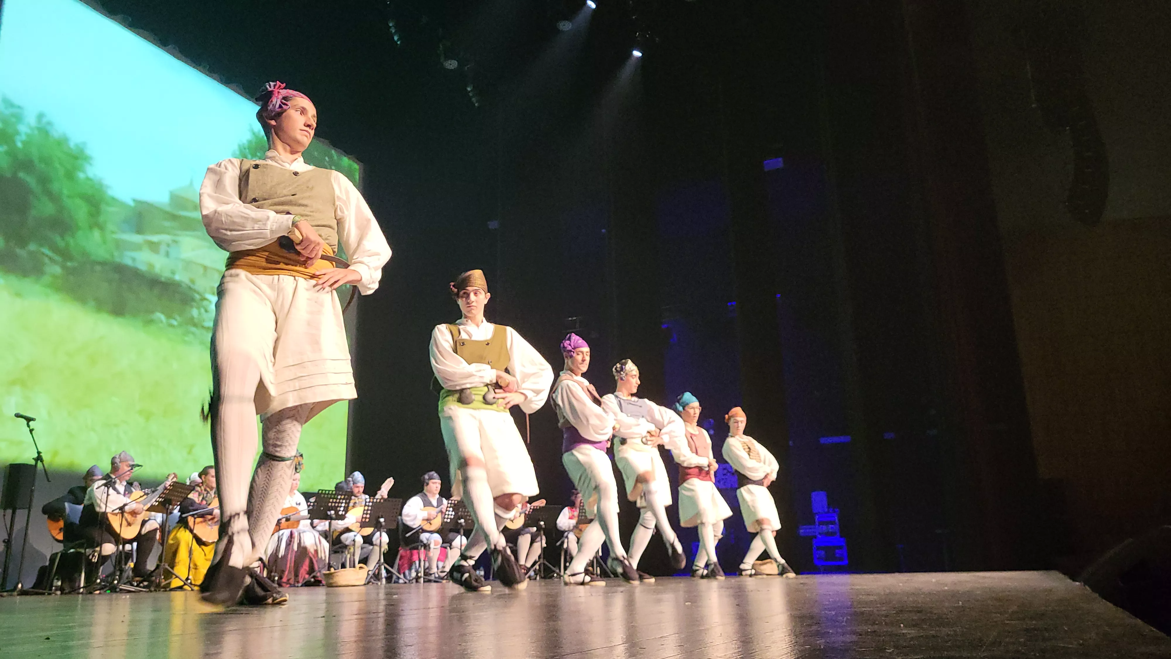 Gala "30 años por la senda de la jota" de la Elenco Aragonés. Foto Mercedes Manterola