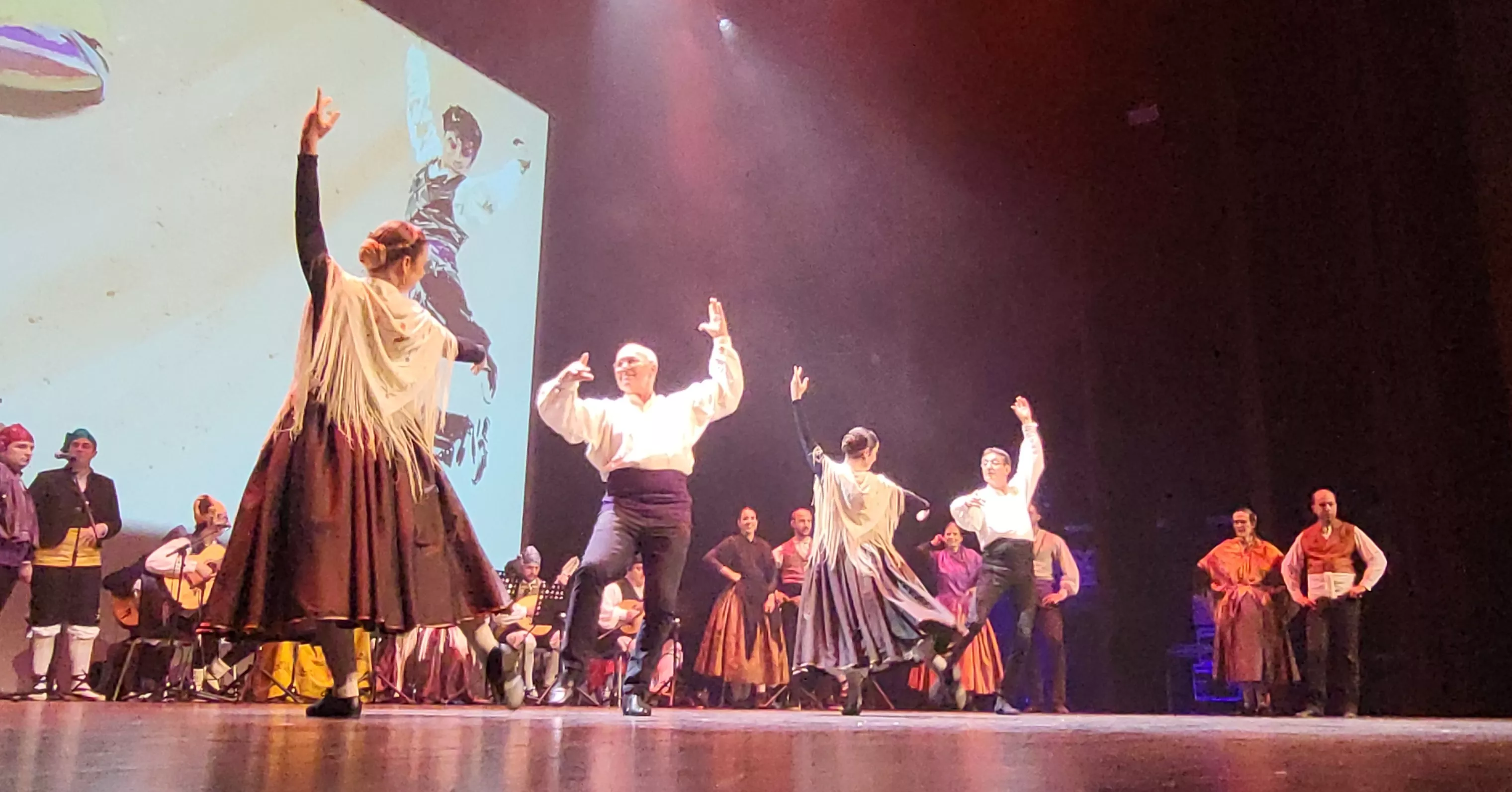 Gala "30 años por la senda de la jota" de la Elenco Aragonés. Foto Mercedes Manterola