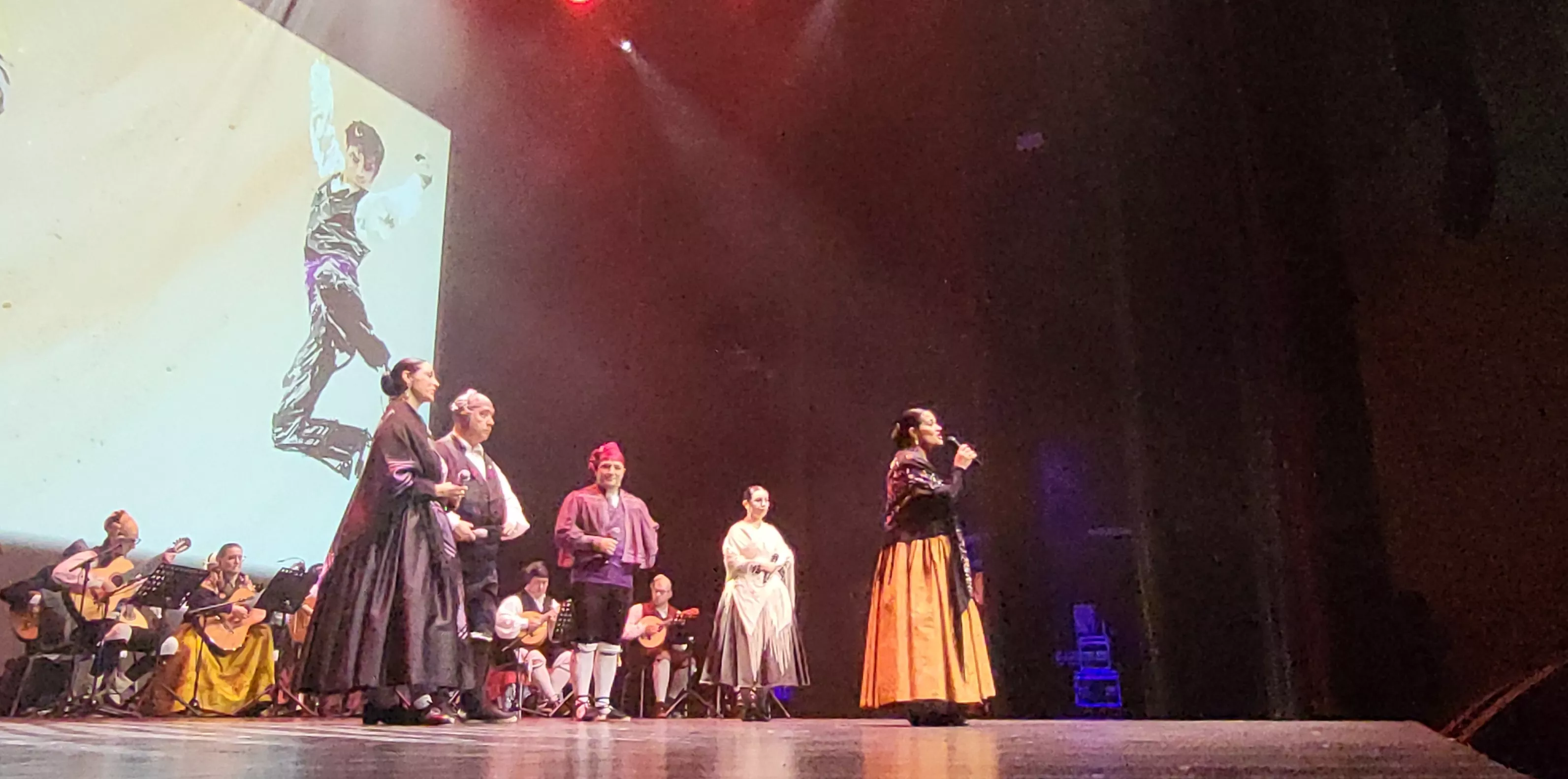 Gala "30 años por la senda de la jota" de la Elenco Aragonés. Foto Mercedes Manterola
