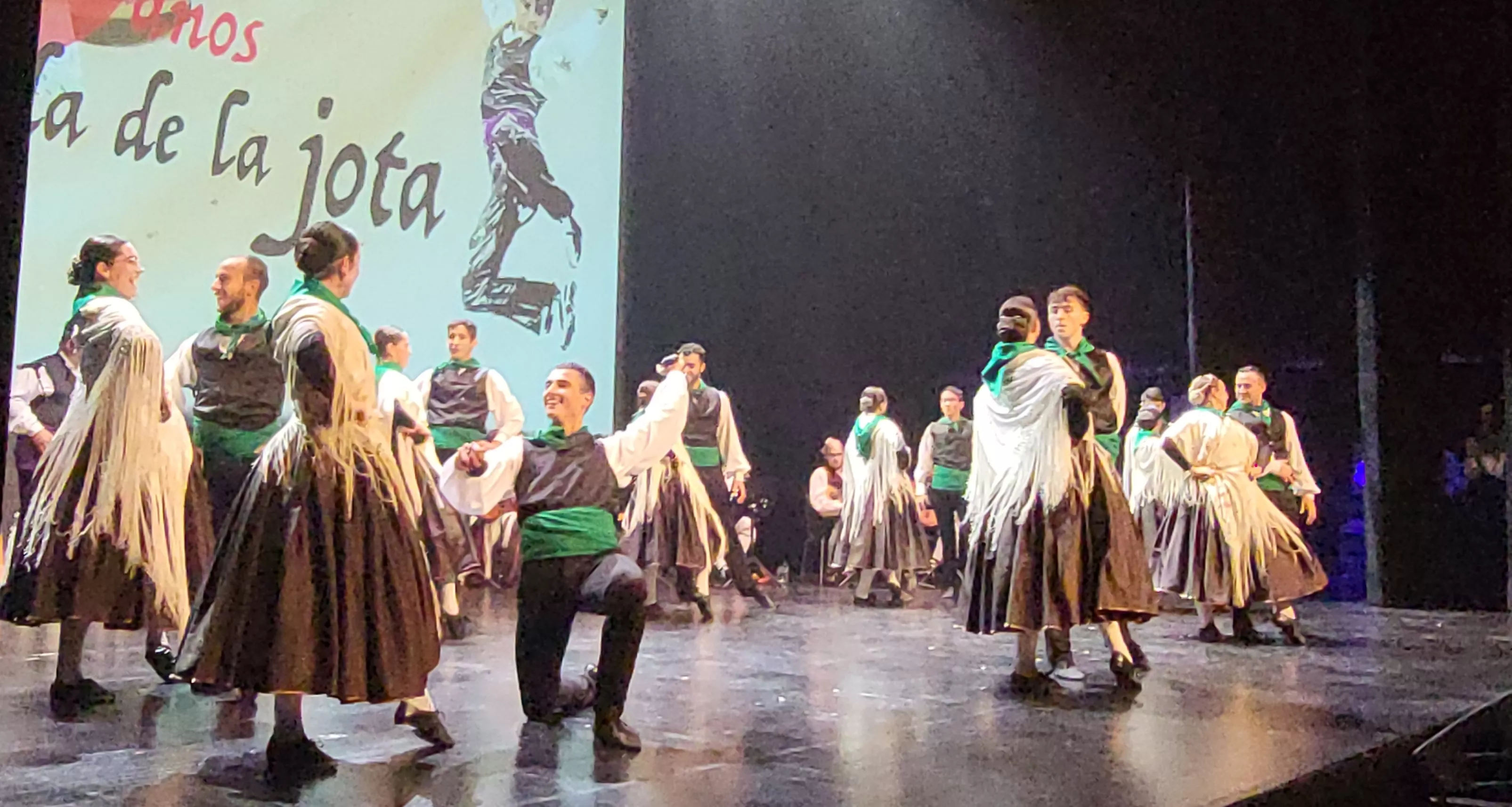 Gala "30 años por la senda de la jota" de la Elenco Aragonés. Foto Mercedes Manterola