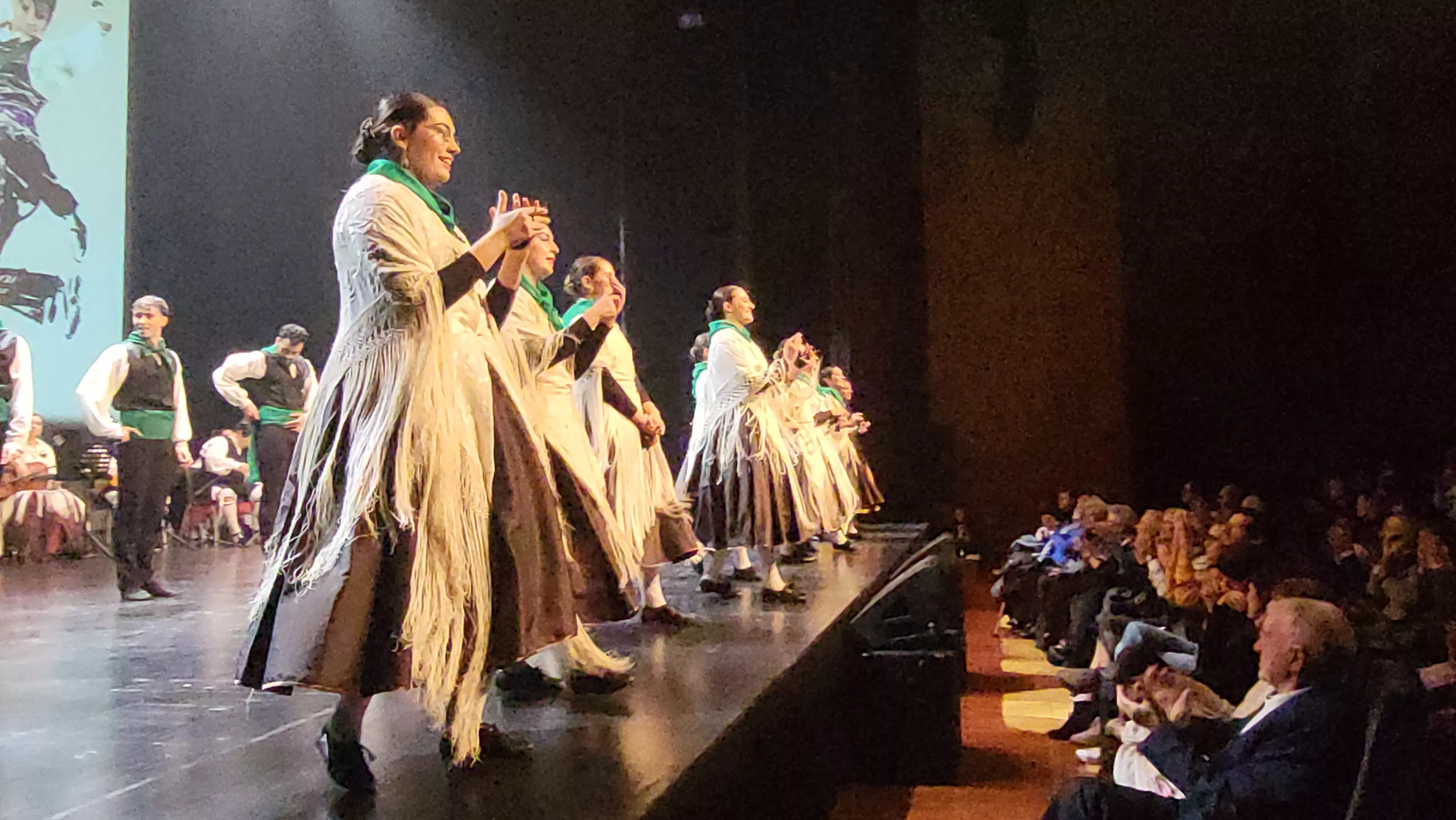 Gala "30 años por la senda de la jota" de la Elenco Aragonés. Foto Mercedes Manterola