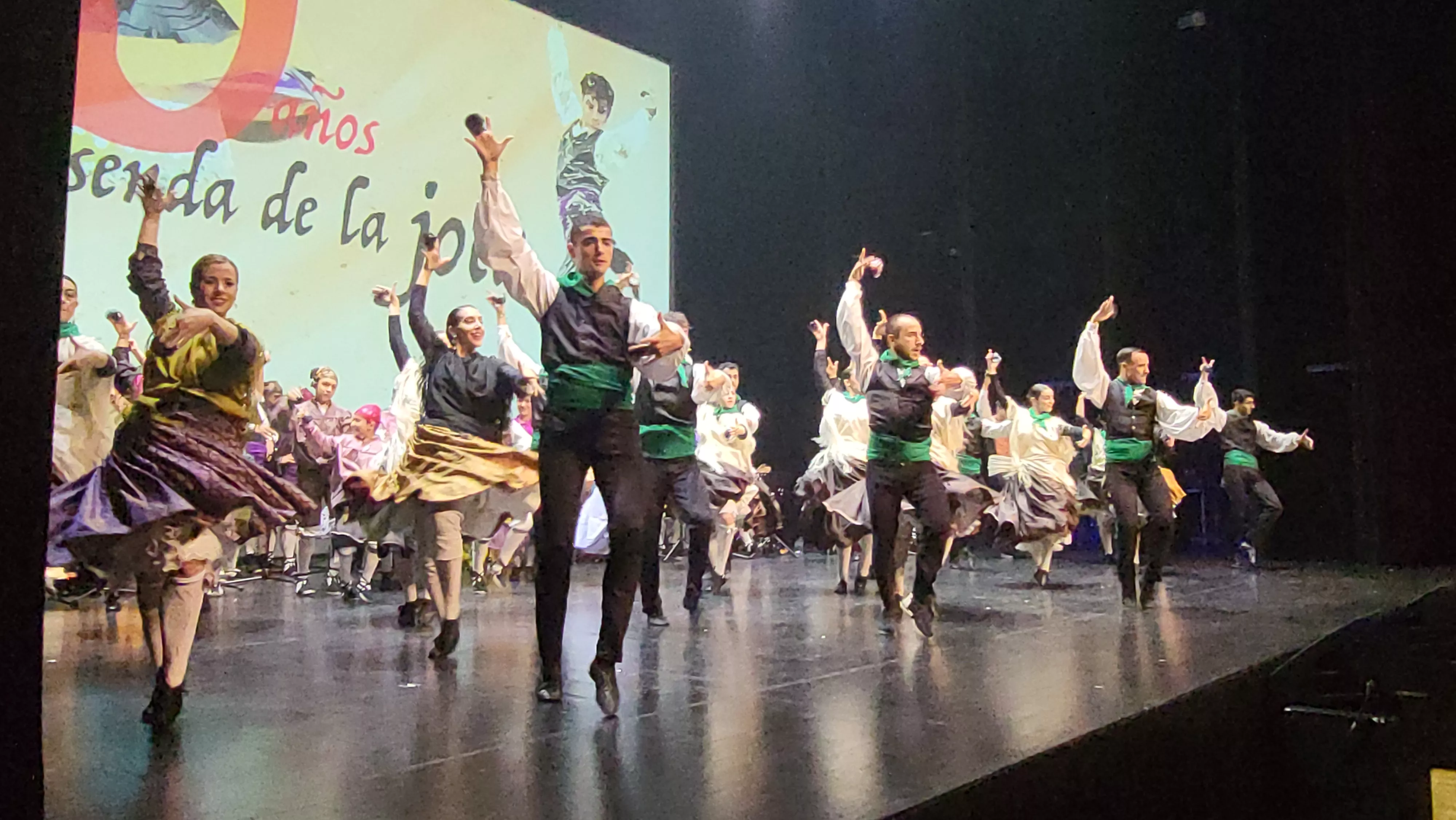 Gala "30 años por la senda de la jota" de la Elenco Aragonés. Foto Mercedes Manterola