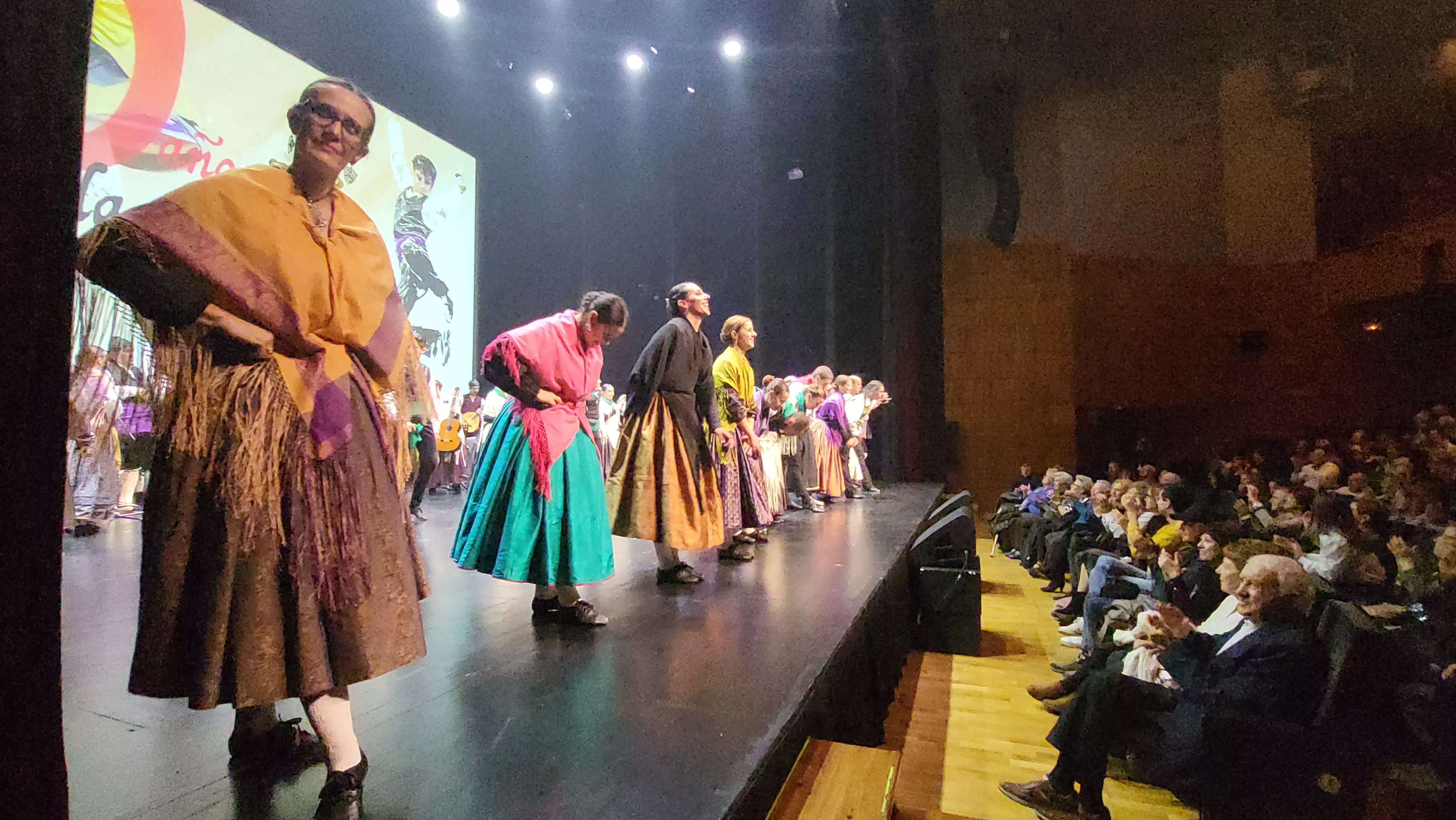 Gala "30 años por la senda de la jota" de la Elenco Aragonés. Foto Mercedes Manterola