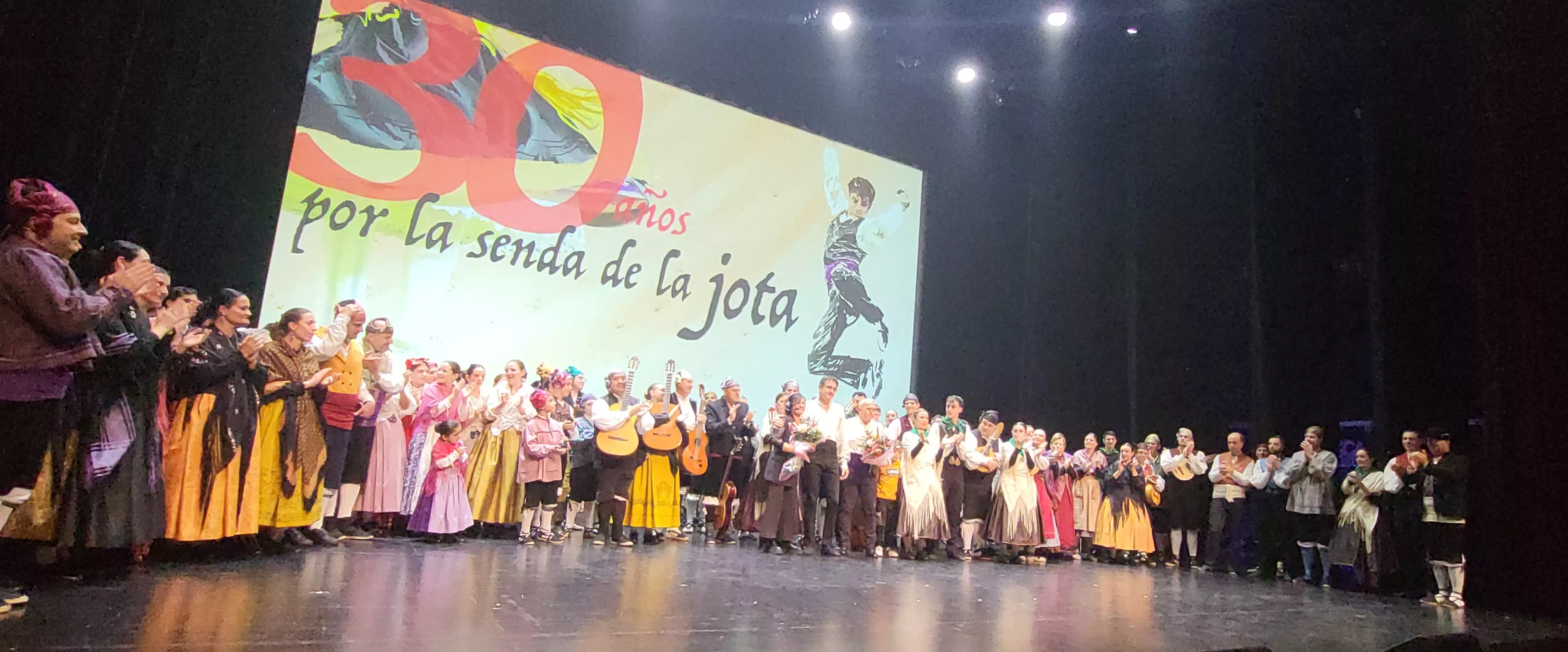 Gala "30 años por la senda de la jota" de la Elenco Aragonés. Foto Mercedes Manterola
