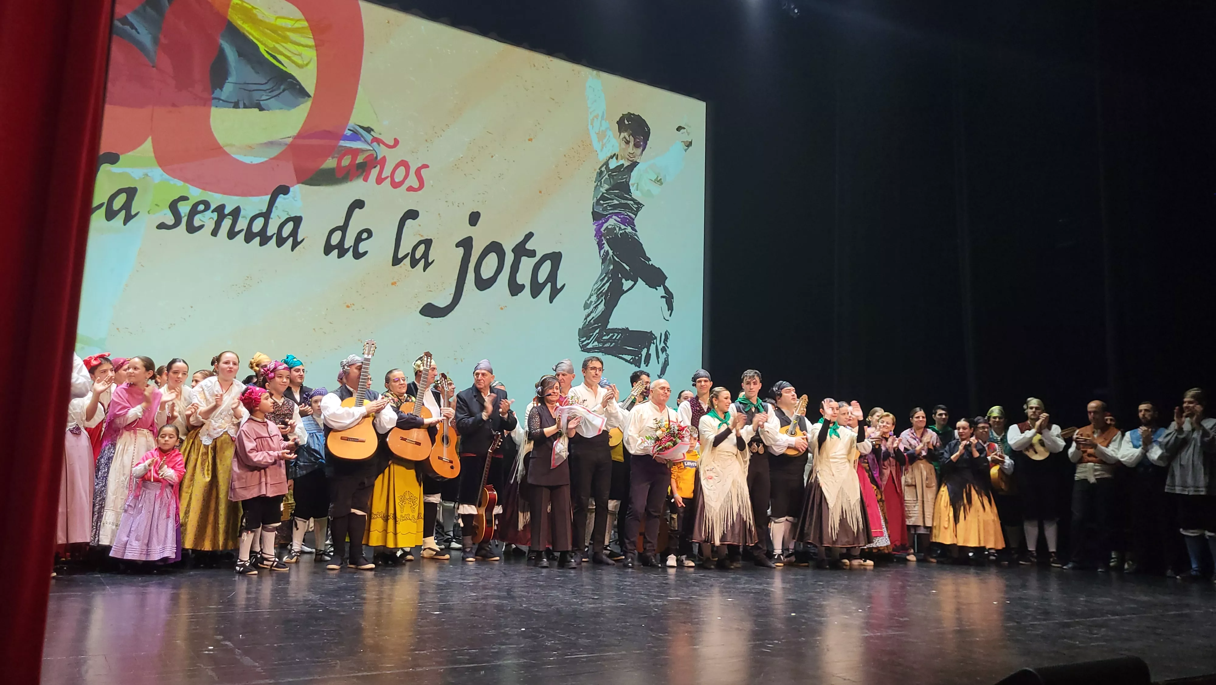 Gala "30 años por la senda de la jota" de la Elenco Aragonés. Foto Mercedes Manterola