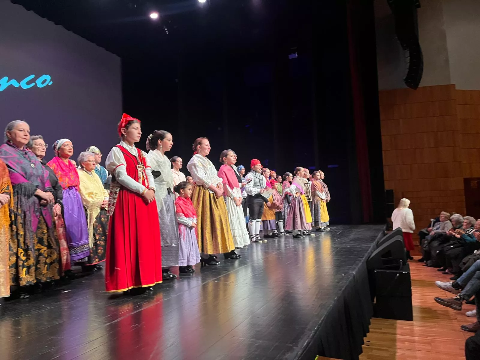 Gala "30 años por la senda de la jota" de la Elenco Aragonés. Foto Mercedes Manterola