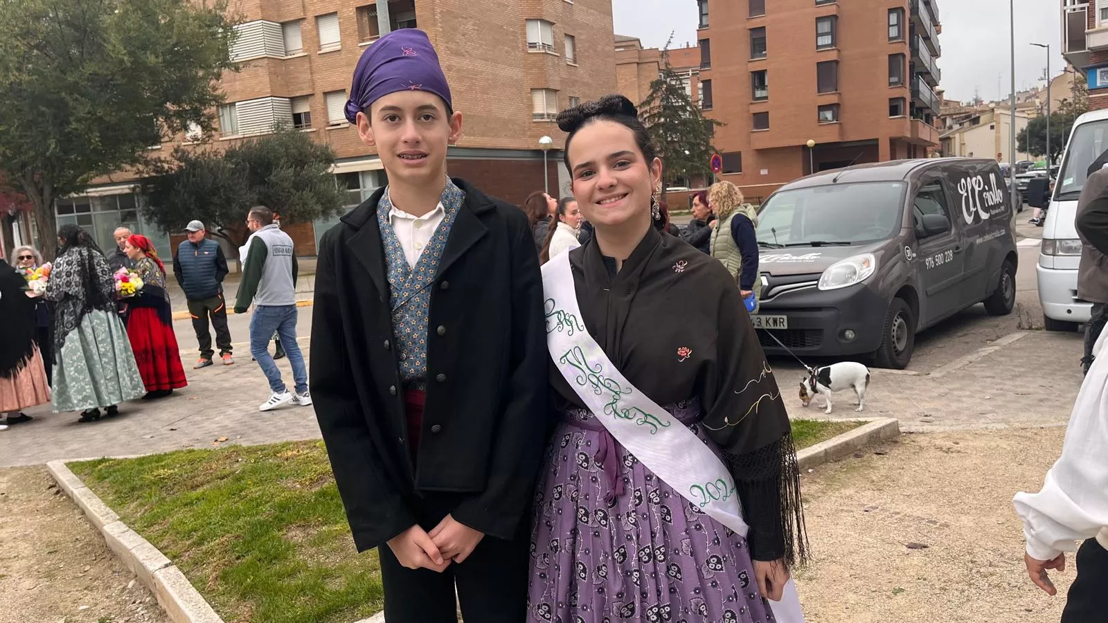 Ofrenda de Flores y Frutos al Santo en las fiestas de San Martín. Foto Mercedes Manterola