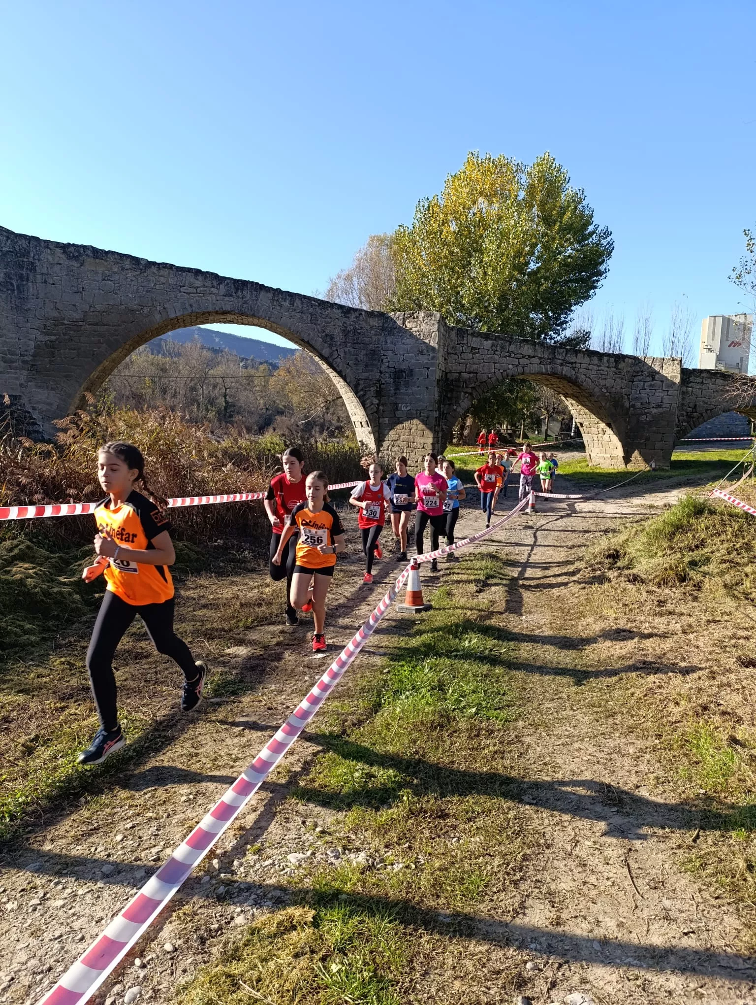 Cross de la longaniza en Capella en el circuito del Puente Romano.