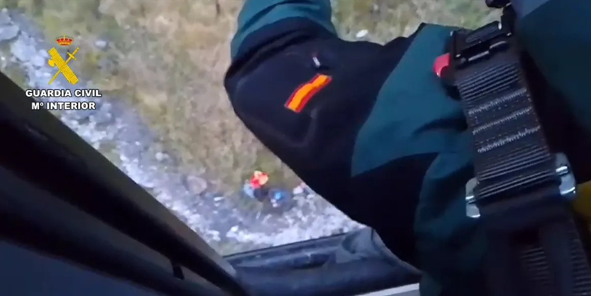 Rescate de un senderista herido tras caer mientras realizaba una ruta circular en Candanchú. Rescate de un senderista herido tras caer mientras realizaba una ruta circular en Candanchú.