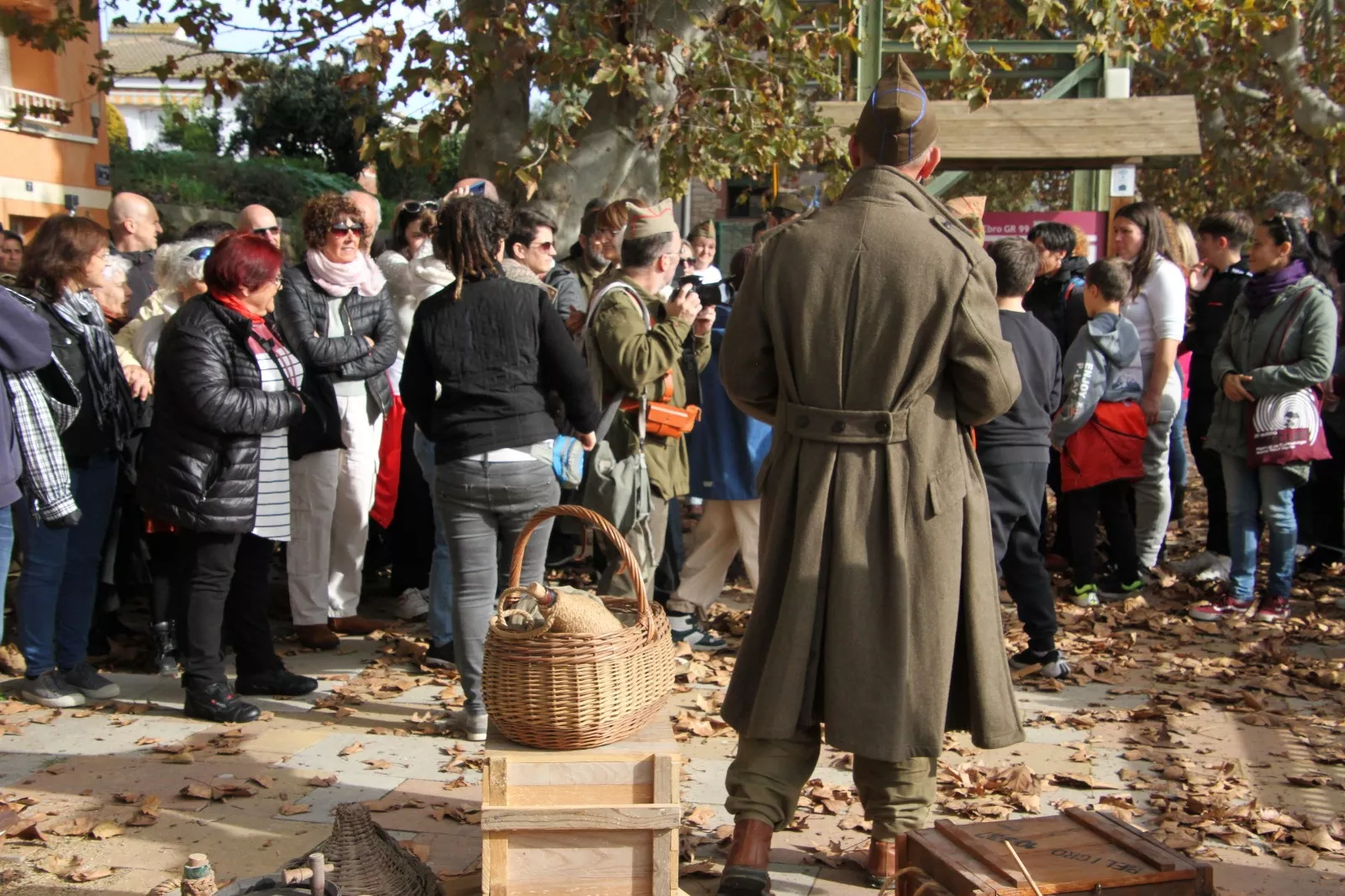 Recreación de la batalla del Ebro en Flix, con la colaboración de la asociación oscense Primera Línea. Foto: Carlos Neofato