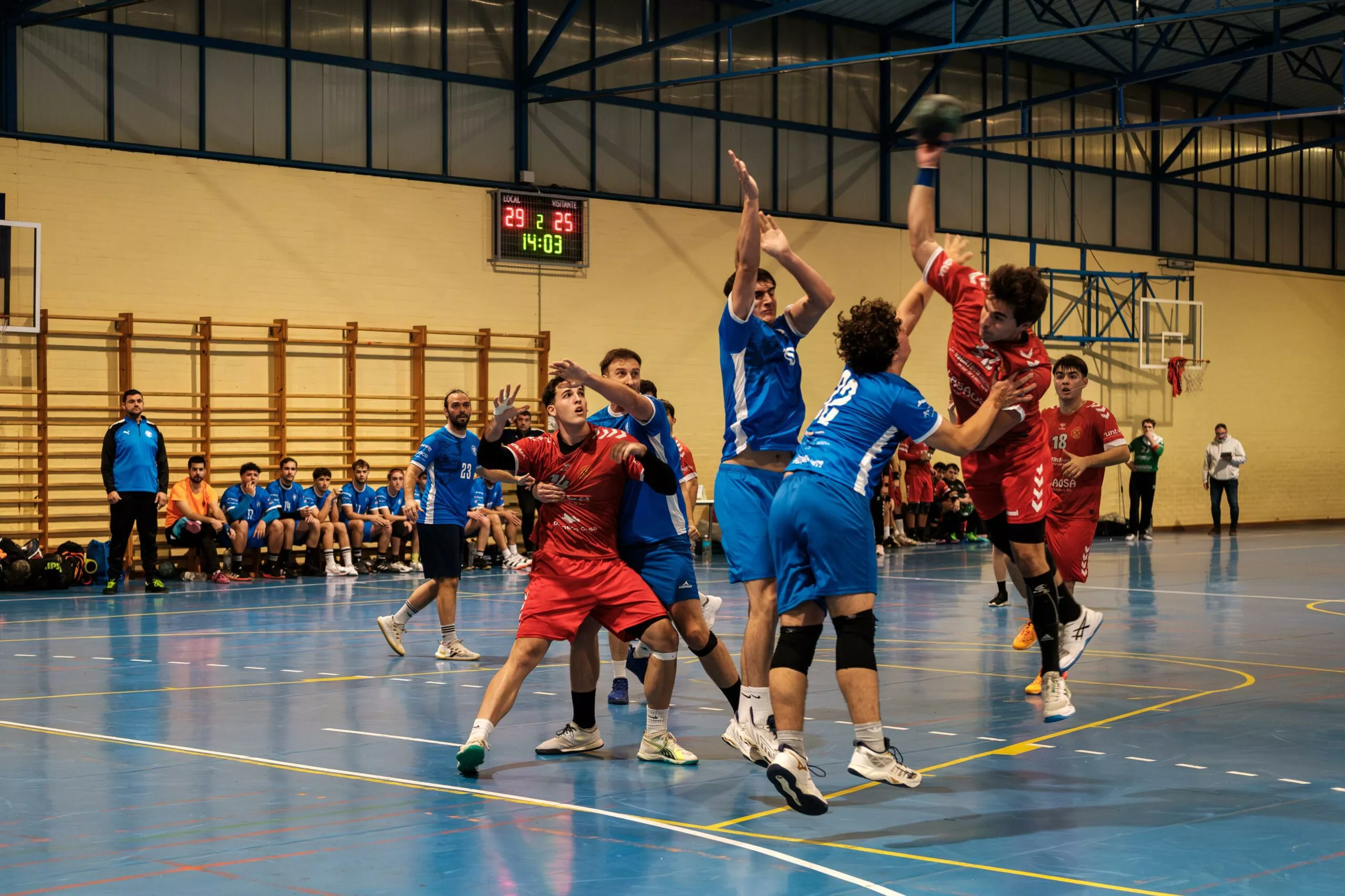 Oscatech Huesca vuelve a ganar para mantenerse colíder