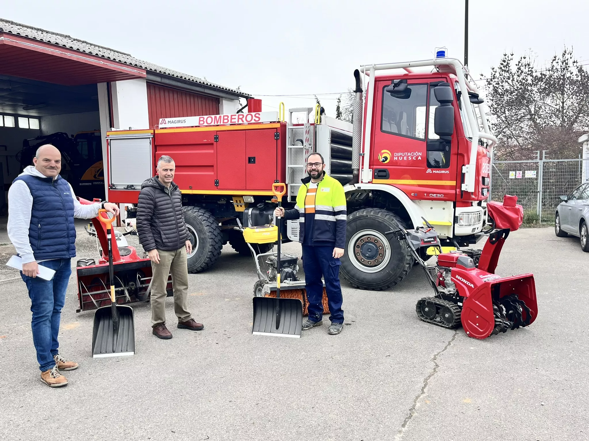 Carlos Serrano, con responsables del plan de vialidad