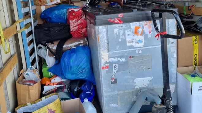 Parte del material entregado para Valencia. Parte del material entregado para Valencia.