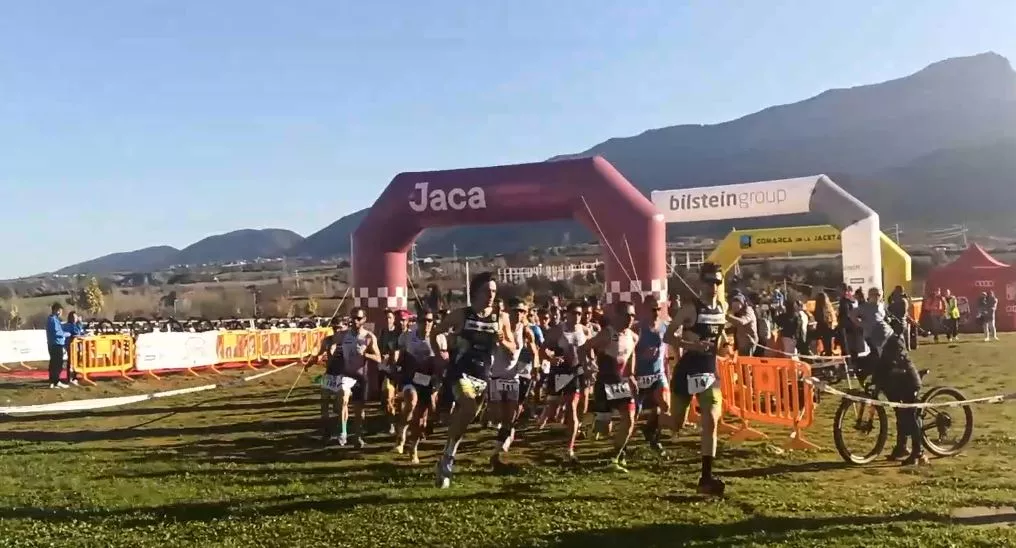 Salida de la carrera masculina absoluta