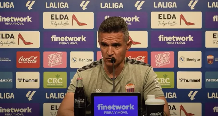 Dani Ponz, entrenador del Eldense: "El Huesca está muy bien trabajado"