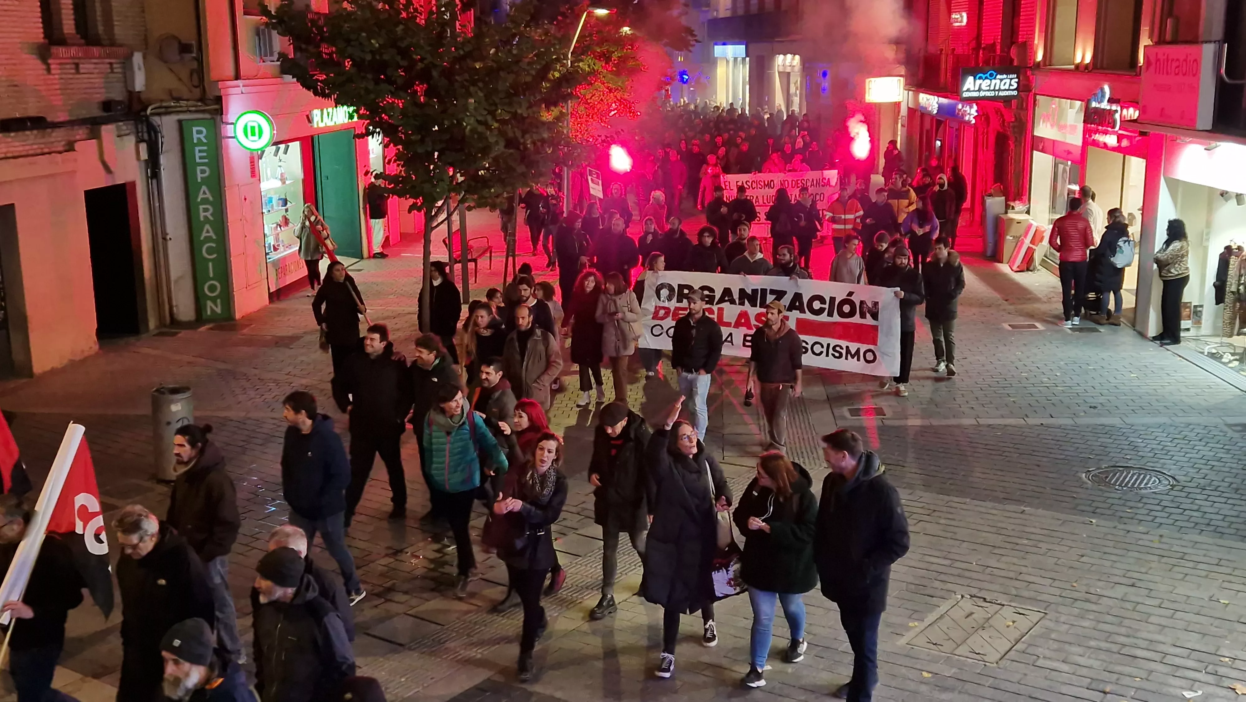 Manifestación antifascista en Huesca en el 20N. Foto Myriam Martínez