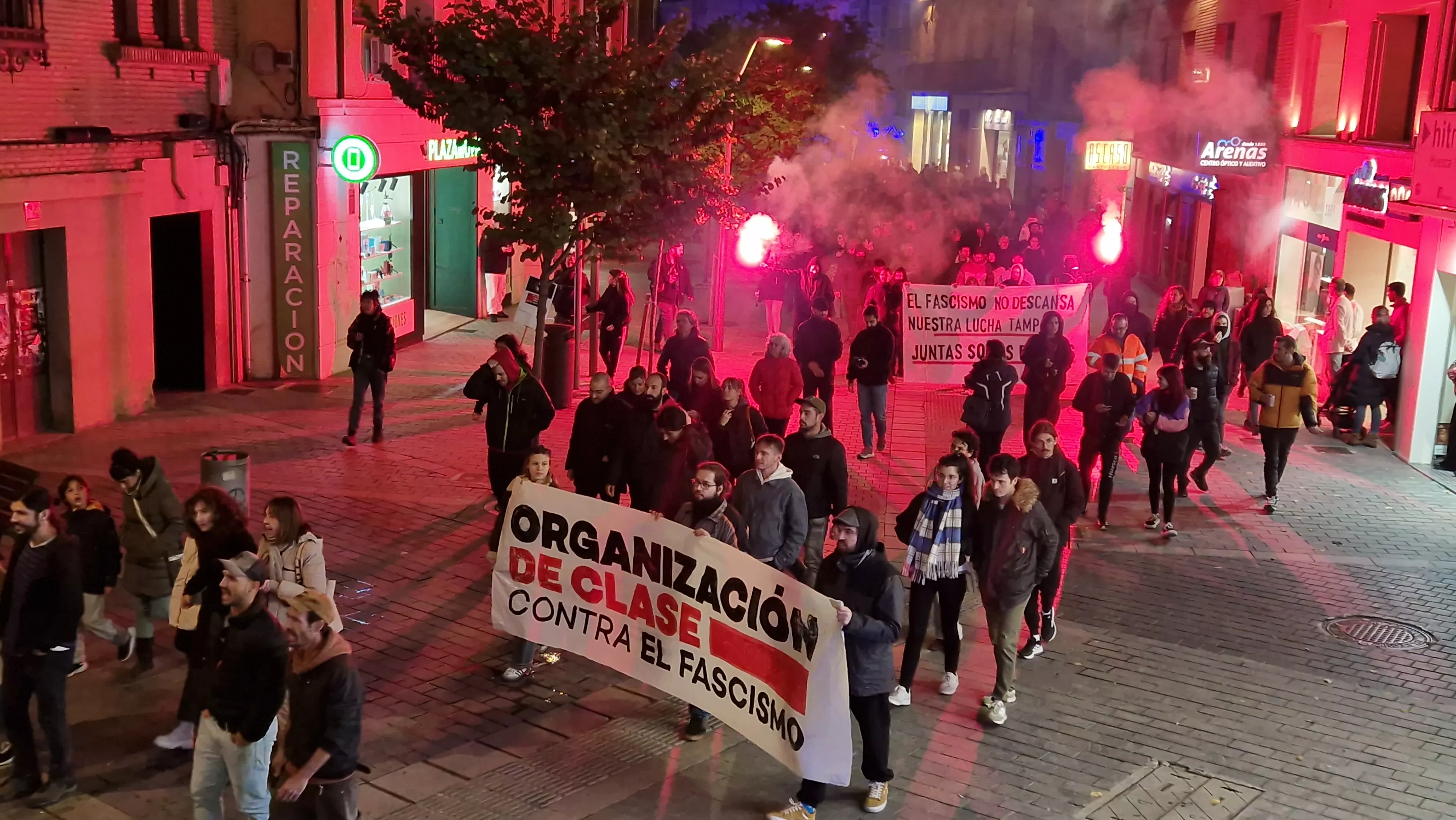Manifestación antifascista en Huesca en el 20N. Foto Myriam Martínez