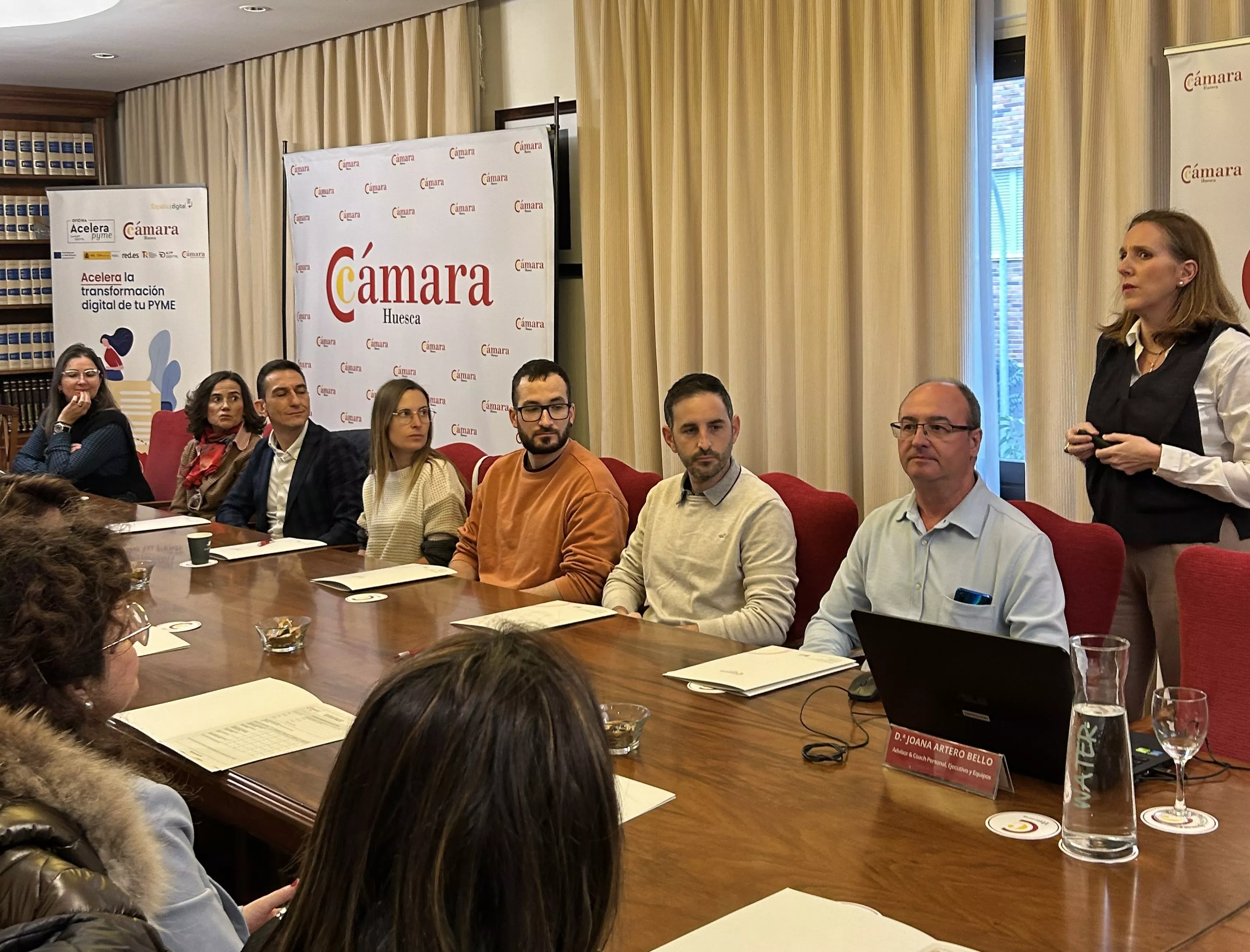 Joana Artero en su conferencia sobre el coaching de equipos