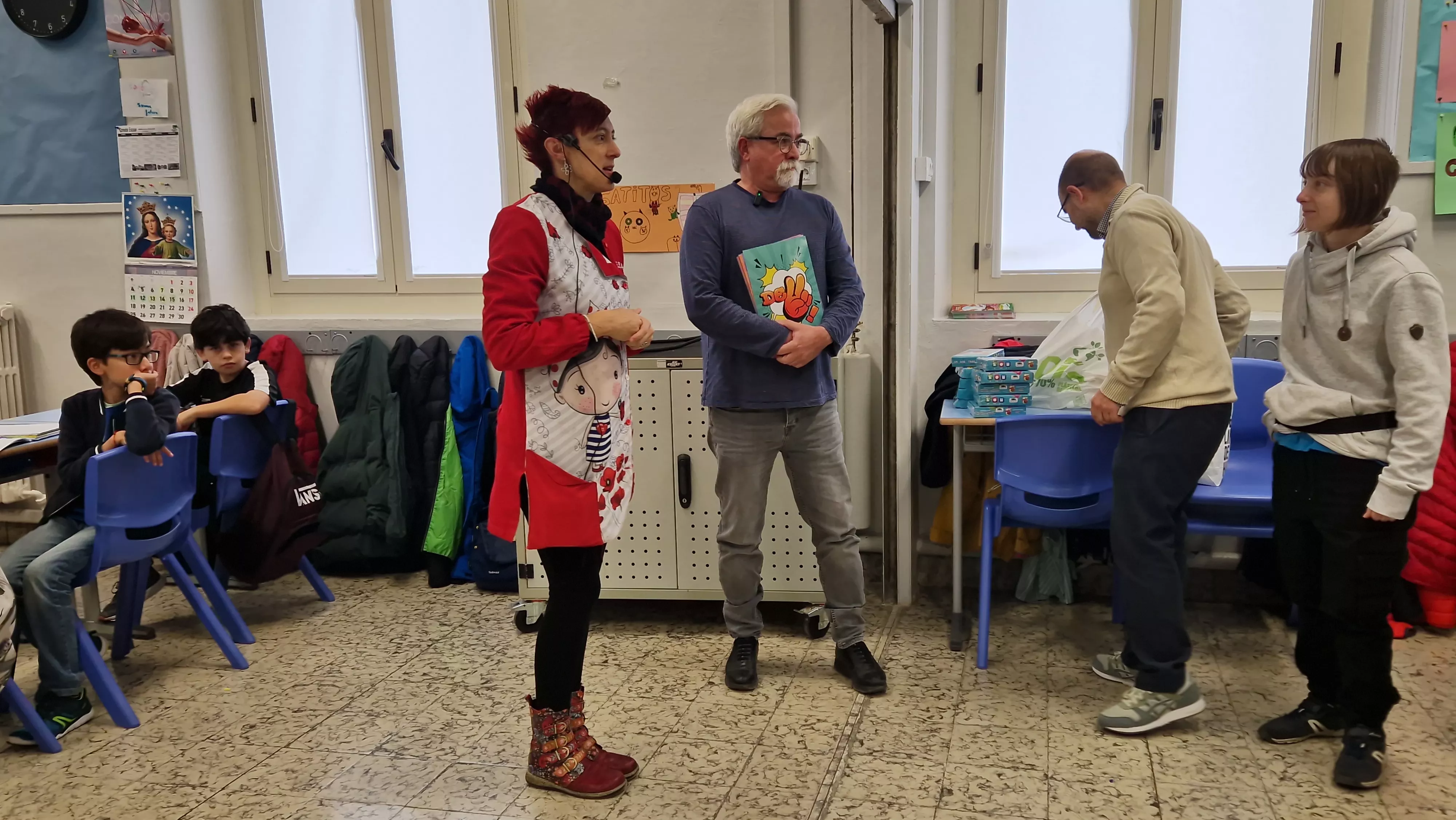 Presentación del juego de cartas Dedos en el Colegio Salesianos. Foto Myriam Martínez