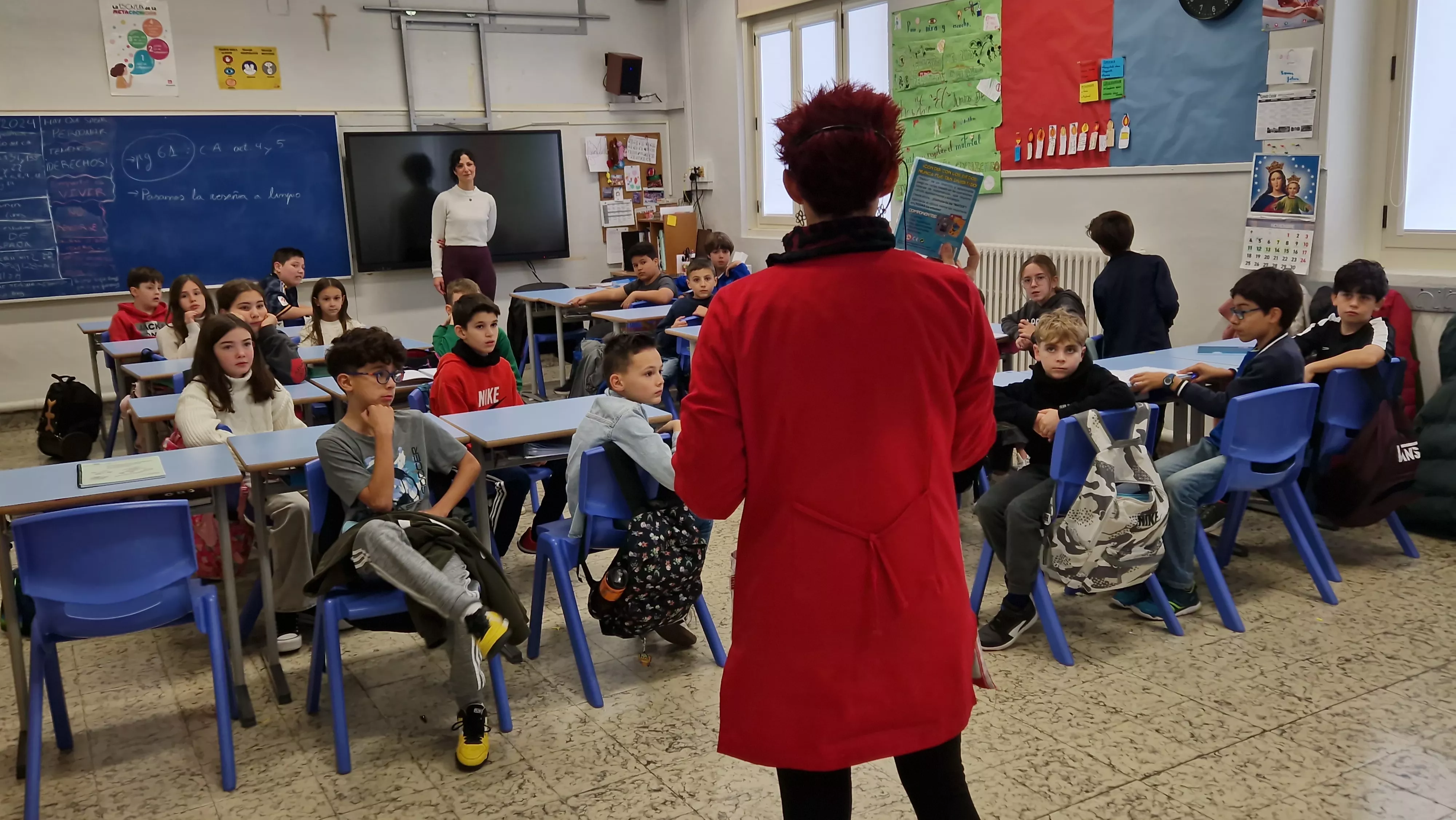 Presentación del juego de cartas Dedos en el Colegio Salesianos. Foto Myriam Martínez 