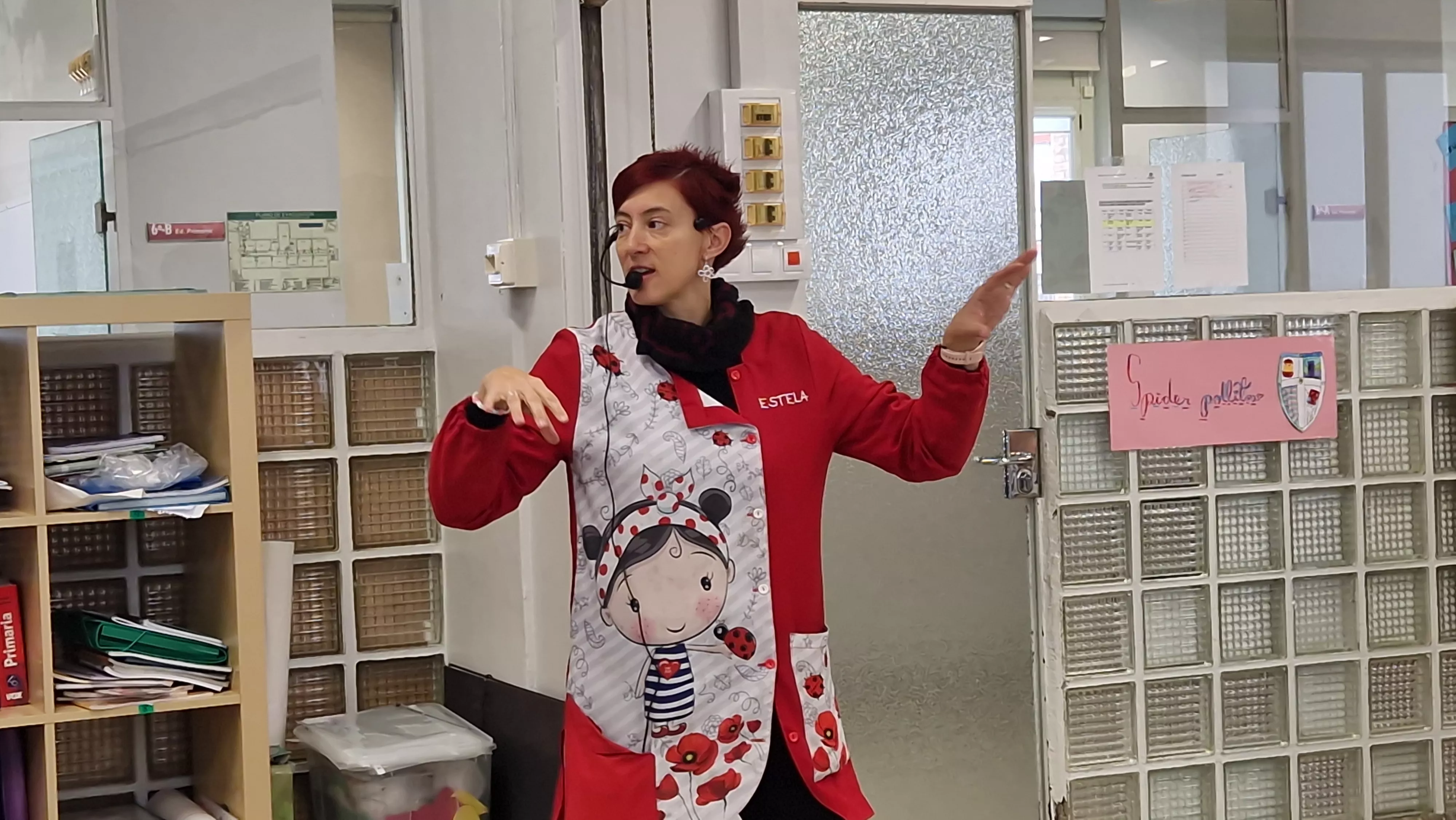 Presentación del juego de cartas Dedos en el Colegio Salesianos. Foto Myriam Martínez 