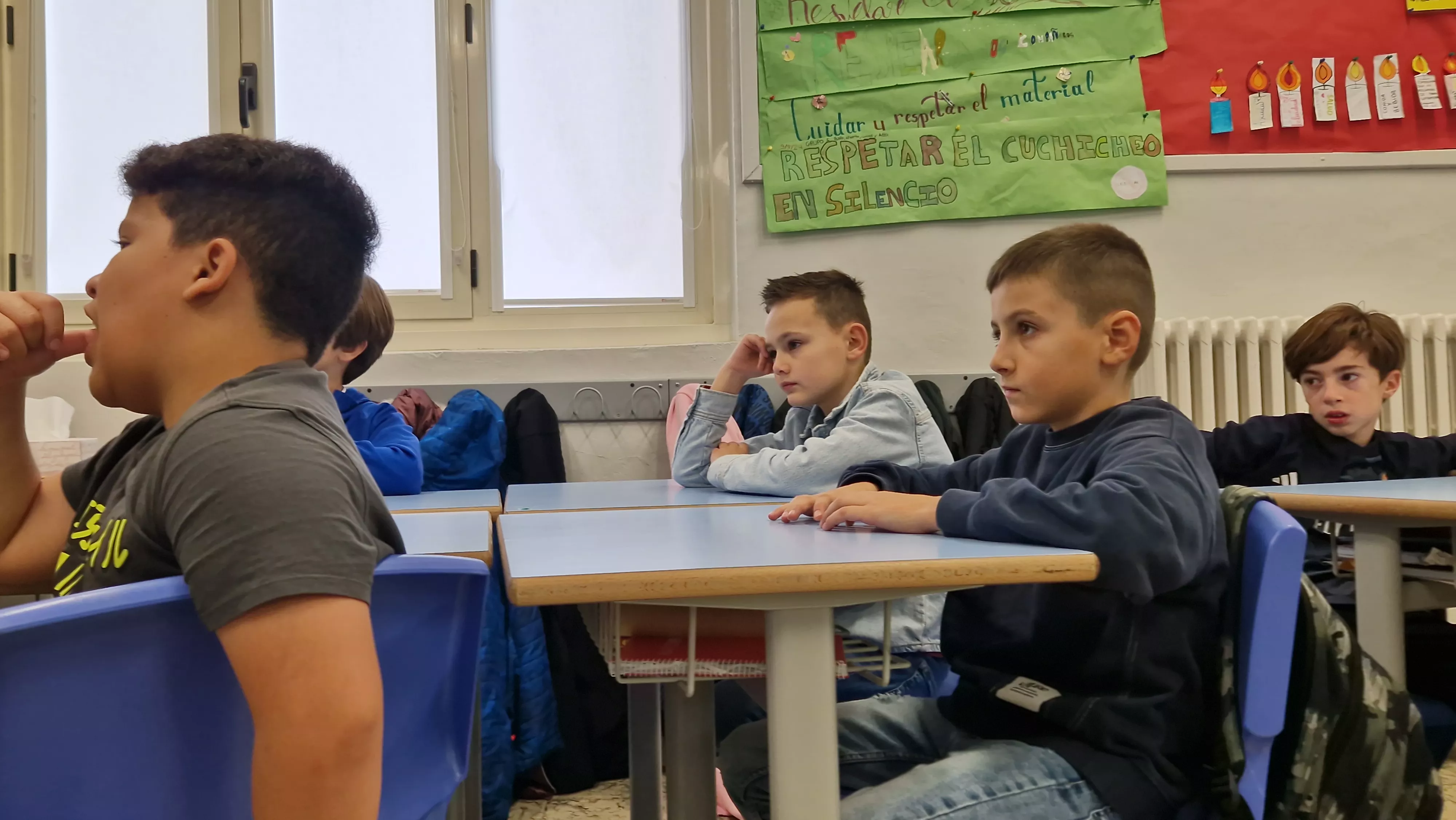 Presentación del juego de cartas Dedos en el Colegio Salesianos. Foto Myriam Martínez 