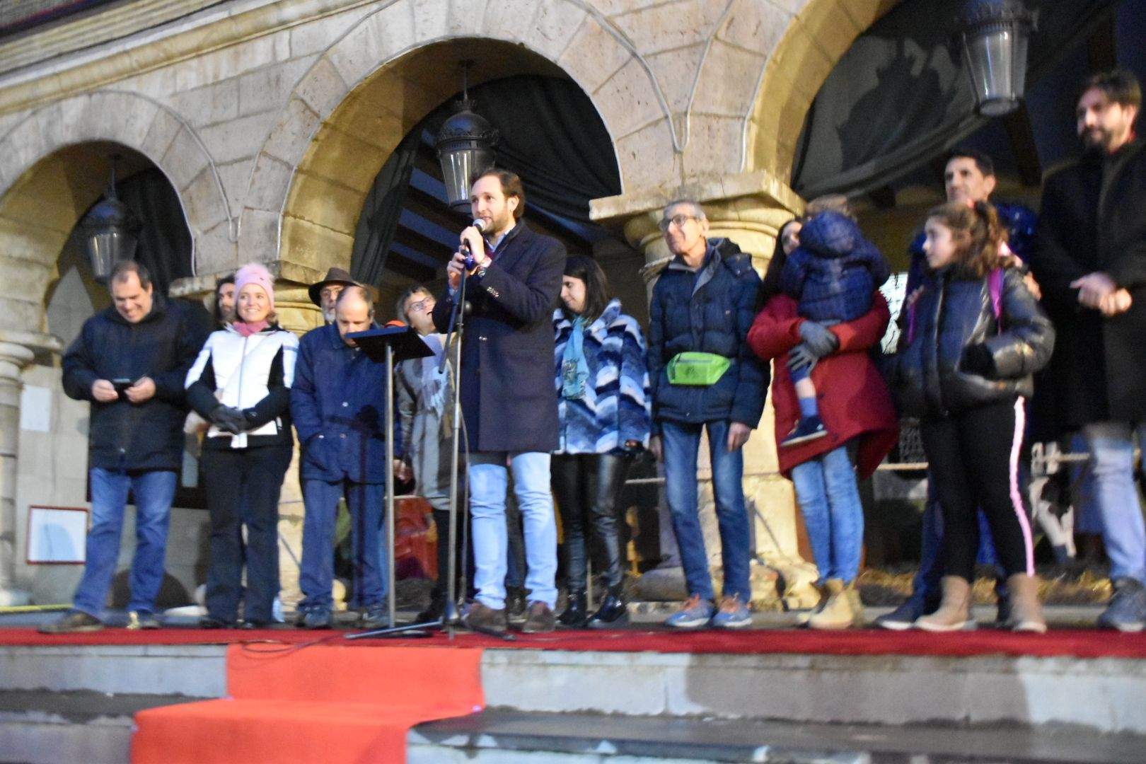 Encendido navideño en Monzón 