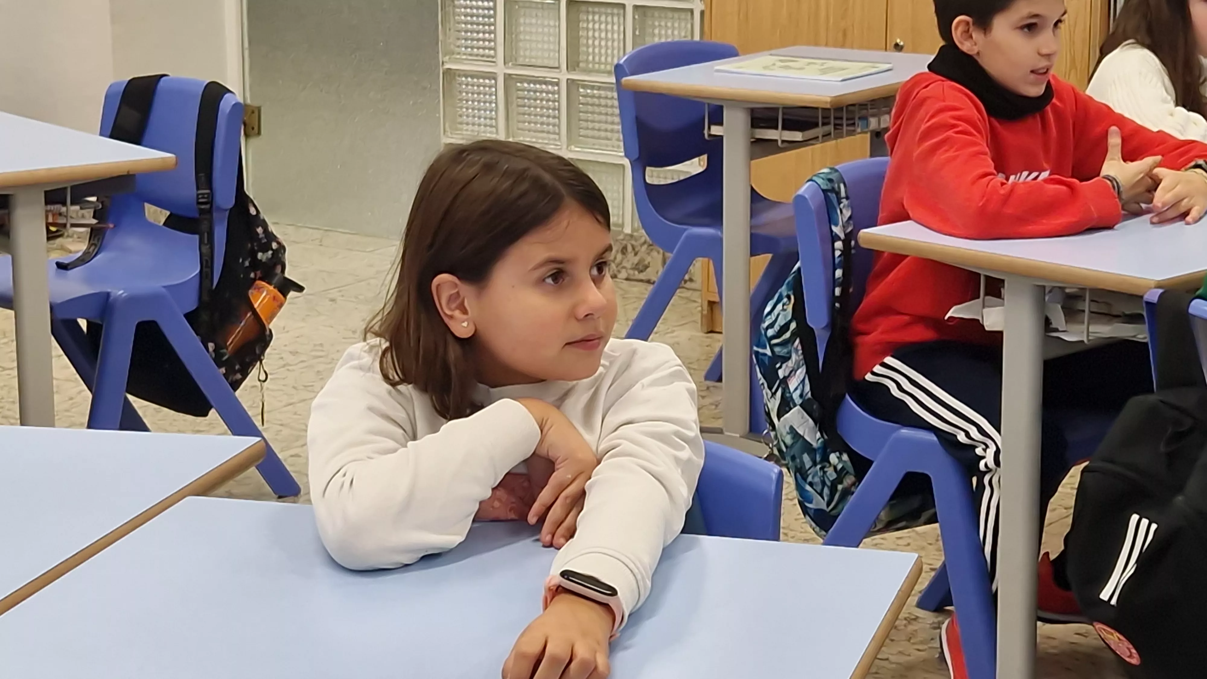 Presentación del juego de cartas Dedos en el Colegio Salesianos. Foto Myriam Martínez 
