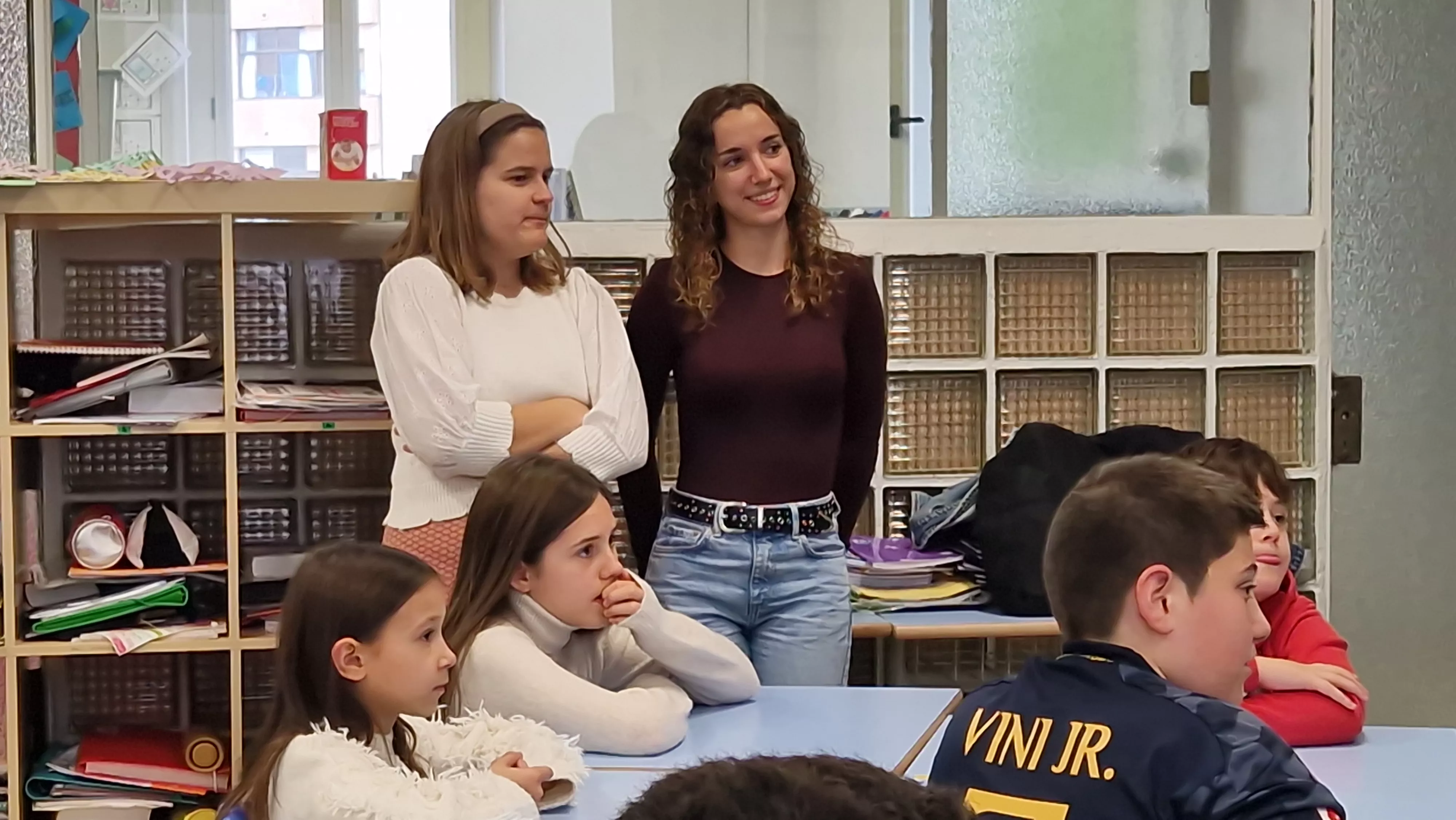 Presentación del juego de cartas Dedos en el Colegio Salesianos. Foto Myriam Martínez 