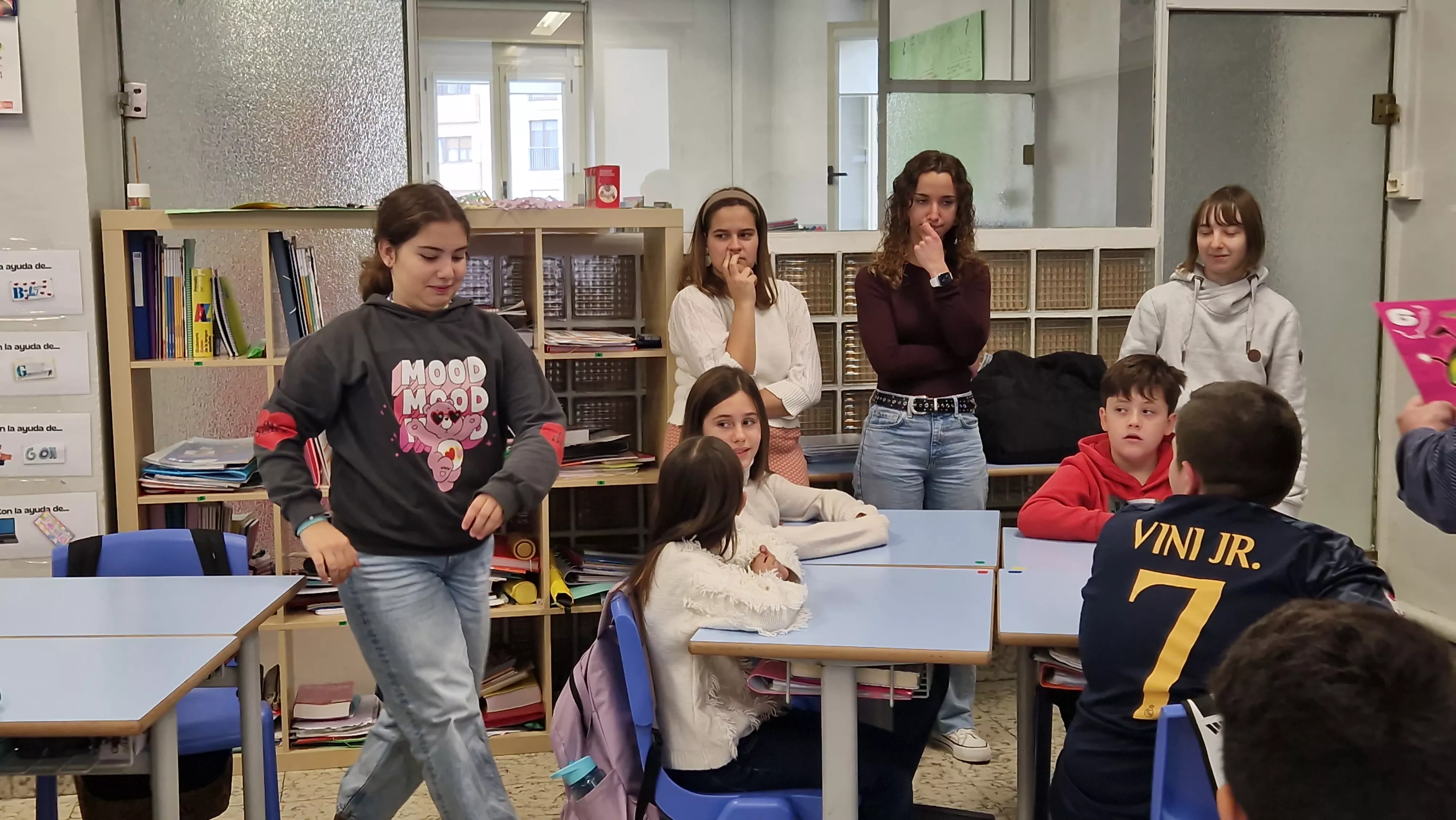 Presentación del juego de cartas Dedos en el Colegio Salesianos. Foto Myriam Martínez 