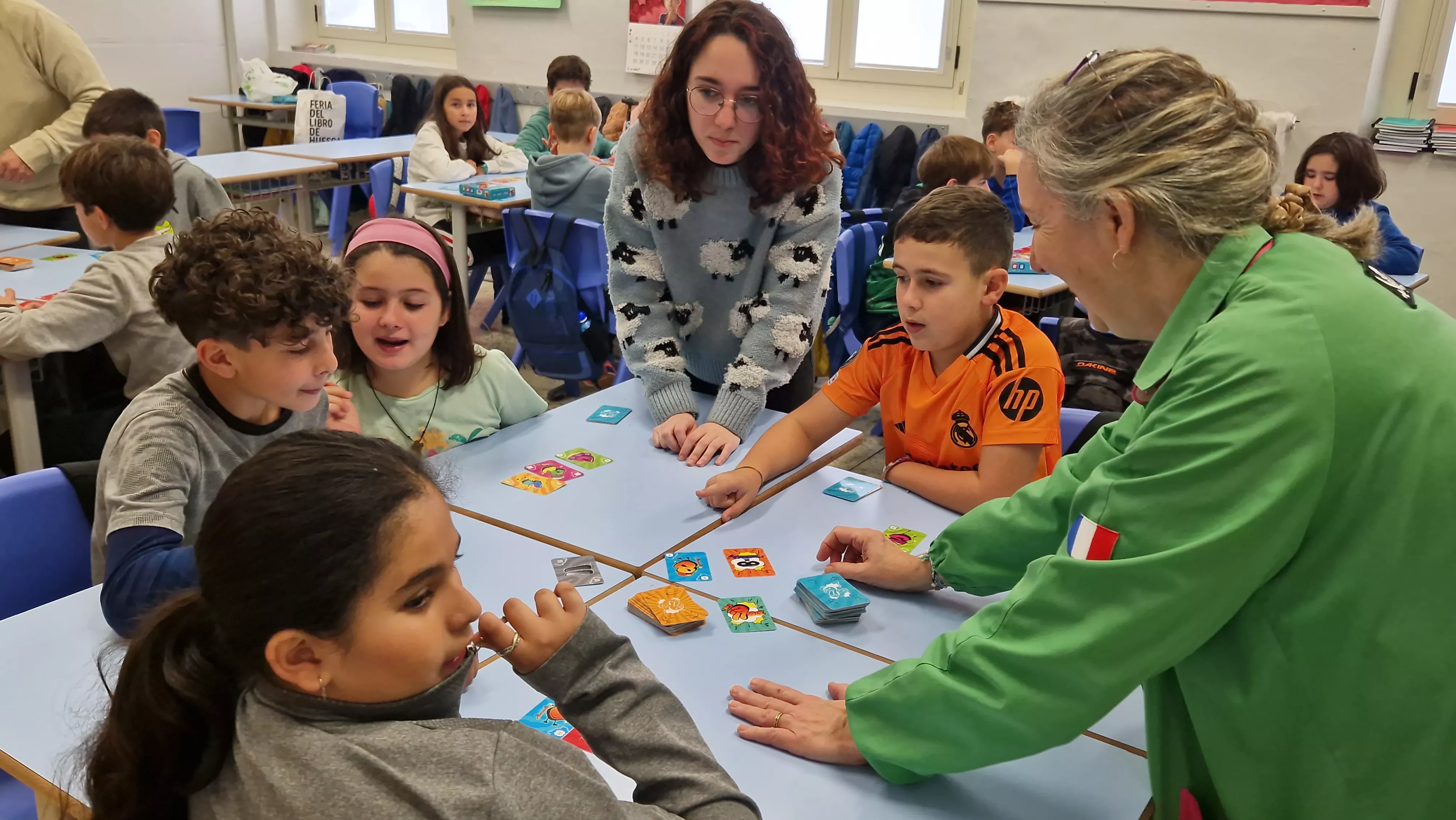 Presentación del juego de cartas Dedos en el Colegio Salesianos. Foto Myriam Martínez 