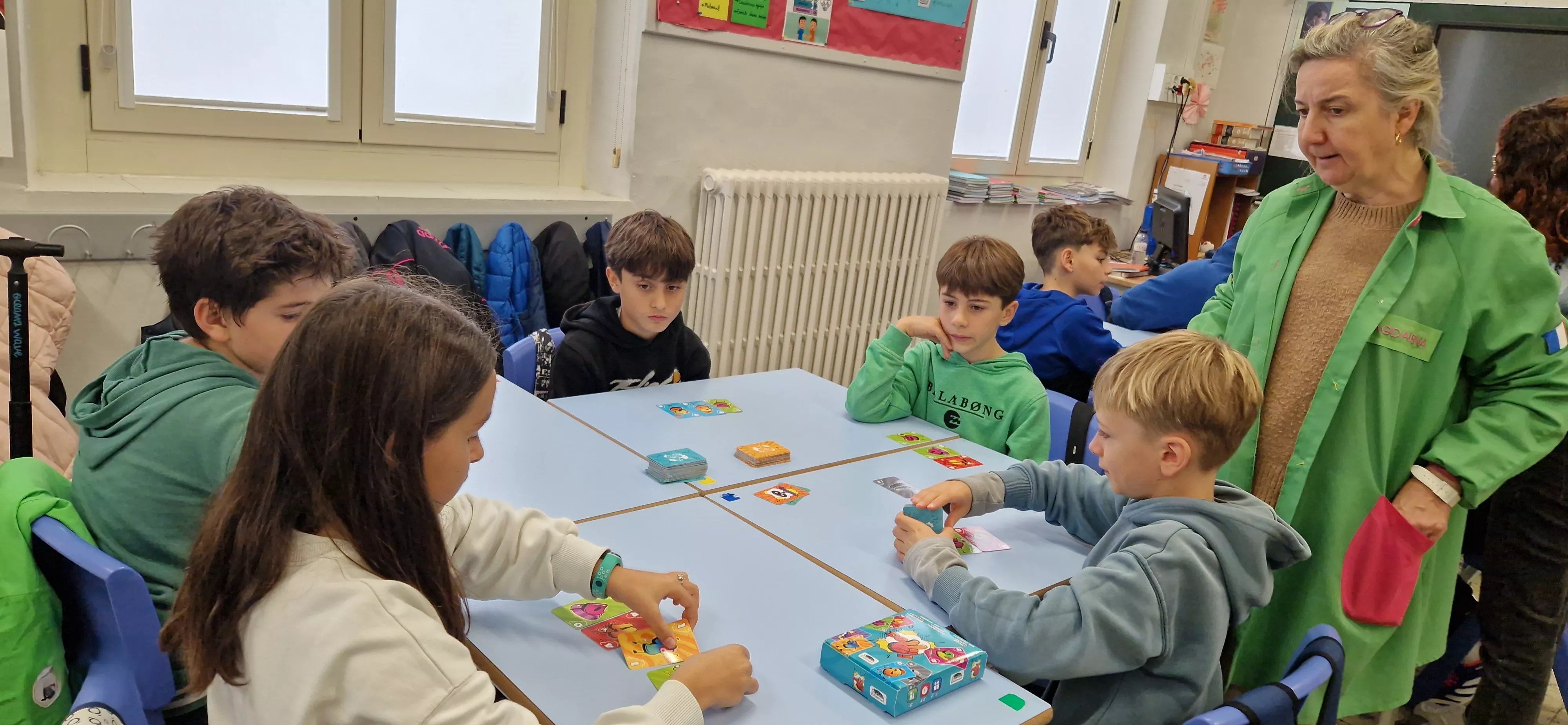 Presentación del juego de cartas Dedos en el Colegio Salesianos. Foto Myriam Martínez 