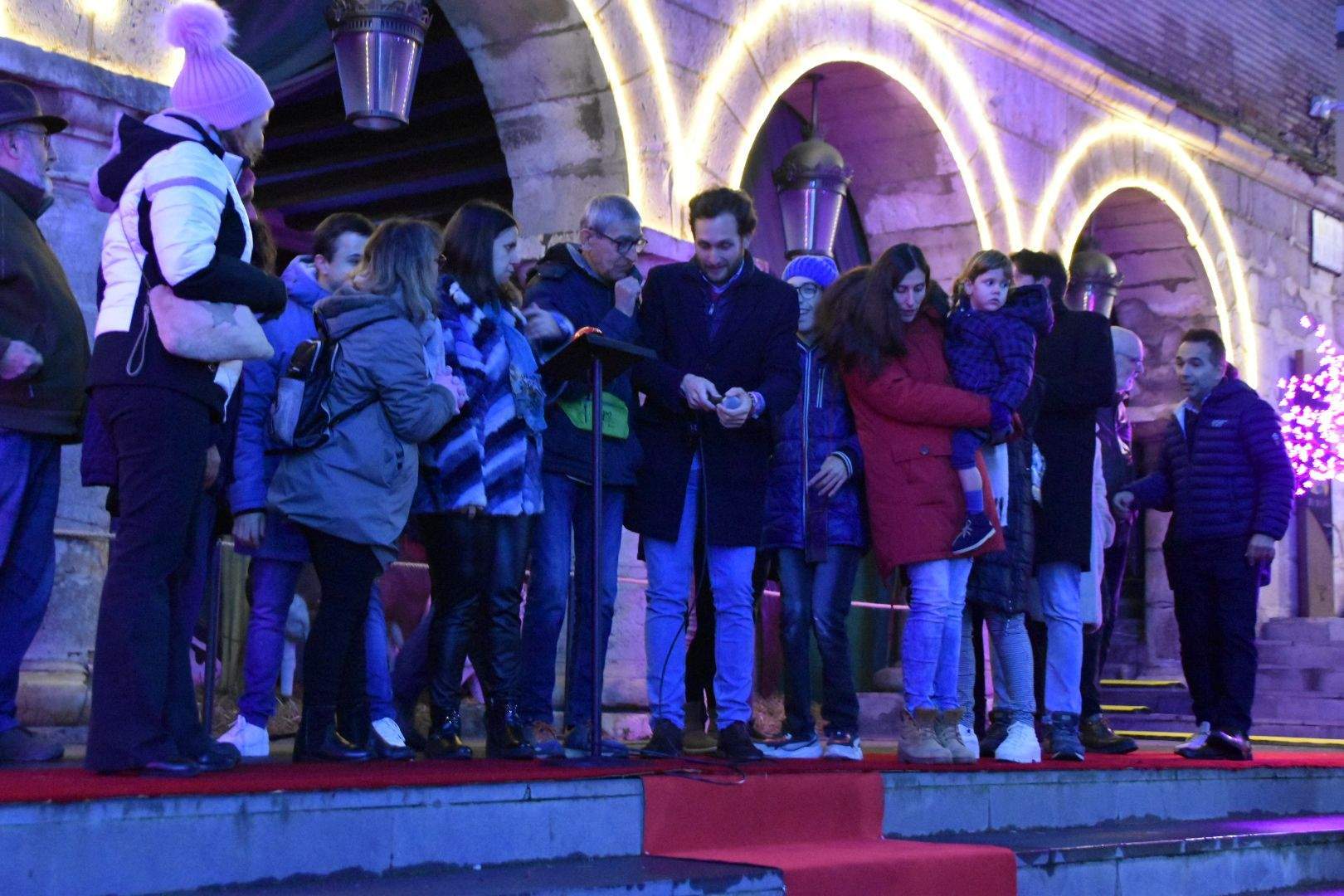 Encendido navideño en Monzón 