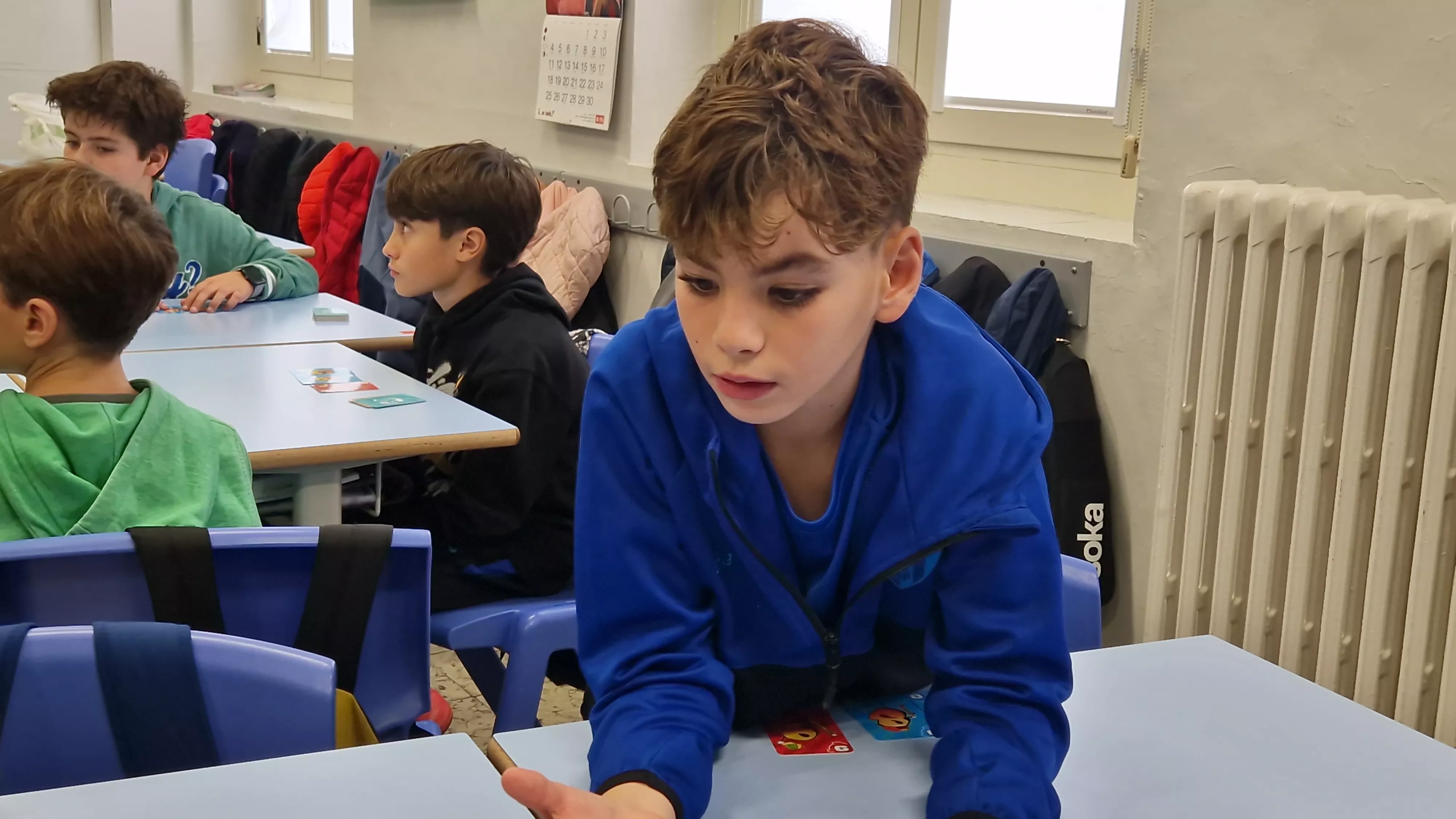 Presentación del juego de cartas Dedos en el Colegio Salesianos. Foto Myriam Martínez 