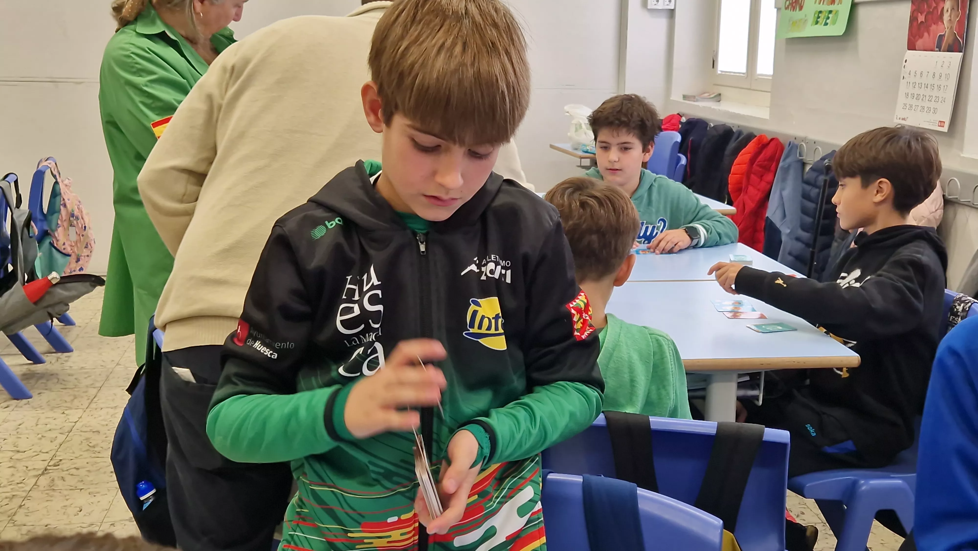 Presentación del juego de cartas Dedos en el Colegio Salesianos. Foto Myriam Martínez 