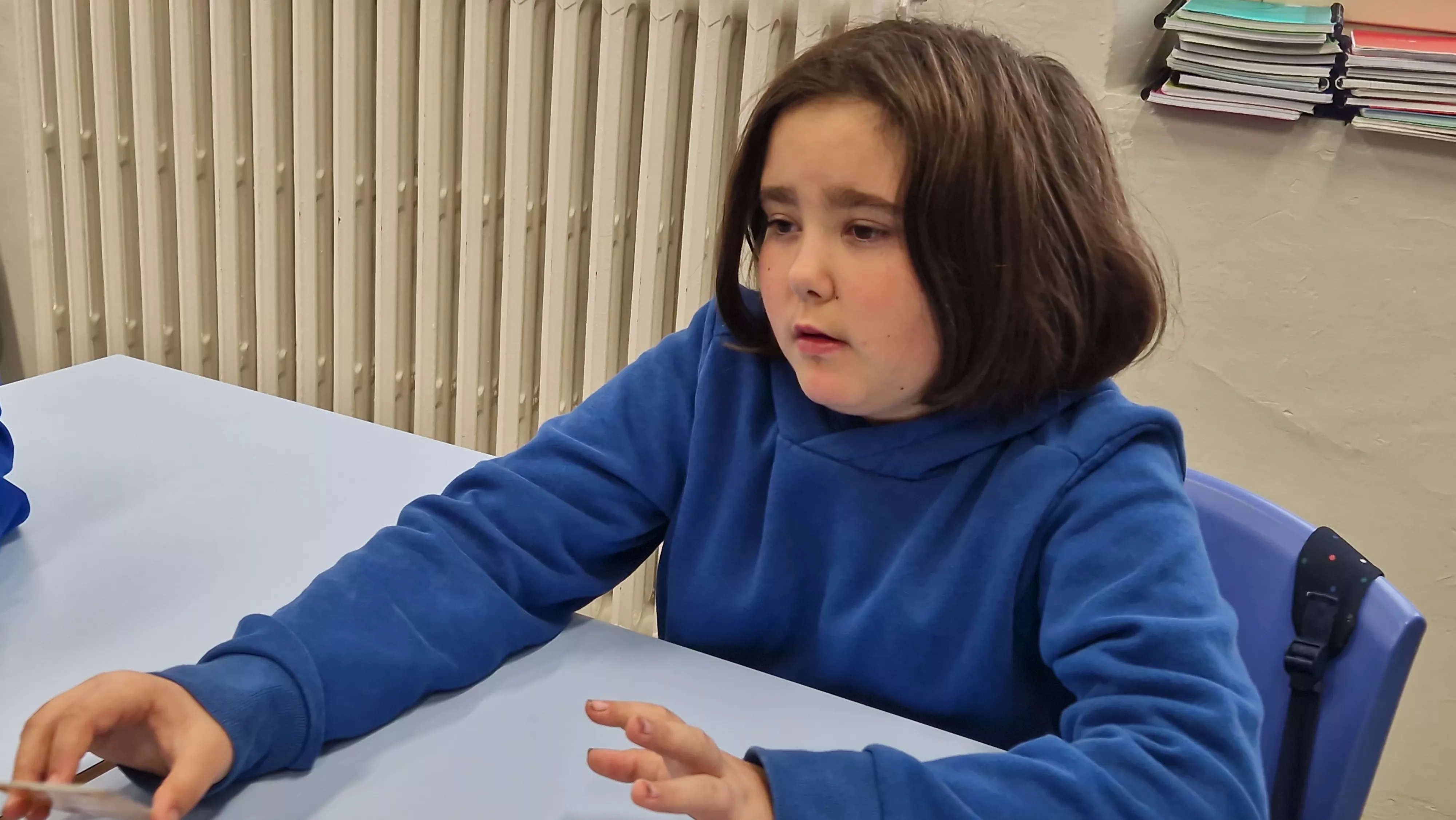 Presentación del juego de cartas Dedos en el Colegio Salesianos. Foto Myriam Martínez 