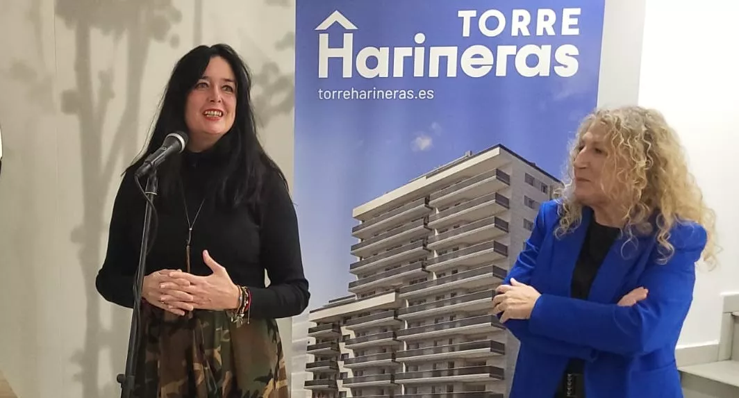 Lorena Orduna y Susana Oliván en la inauguración de Promovilla