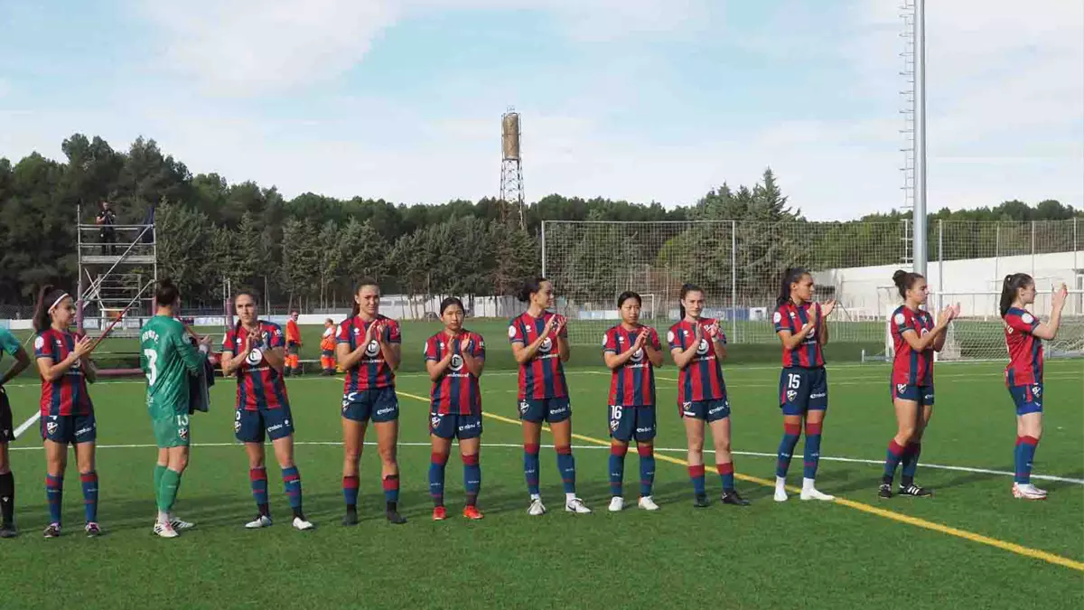 Las azulgranas reciben al líder de la categoría. Foto: SD Huesca