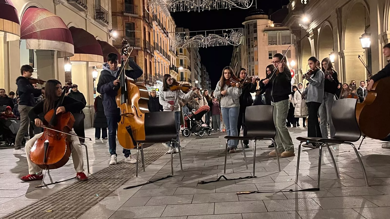 Flashmob del Conservatorio de Música de Huesca por Santa Cecilia. Foto Mercedes Manterola