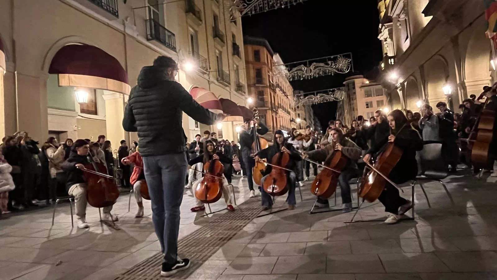 Flashmob del Conservatorio de Música de Huesca por Santa Cecilia. Foto Mercedes Manterola