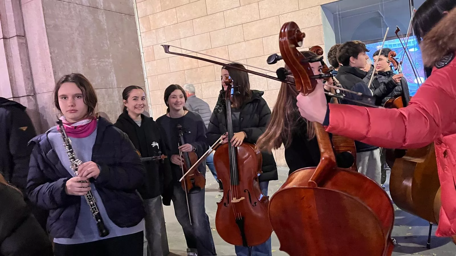 Flashmob del Conservatorio de Música de Huesca por Santa Cecilia. Foto Mercedes Manterola