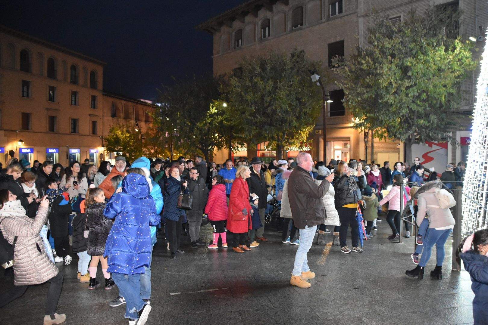 Encendido navideño en Monzón 