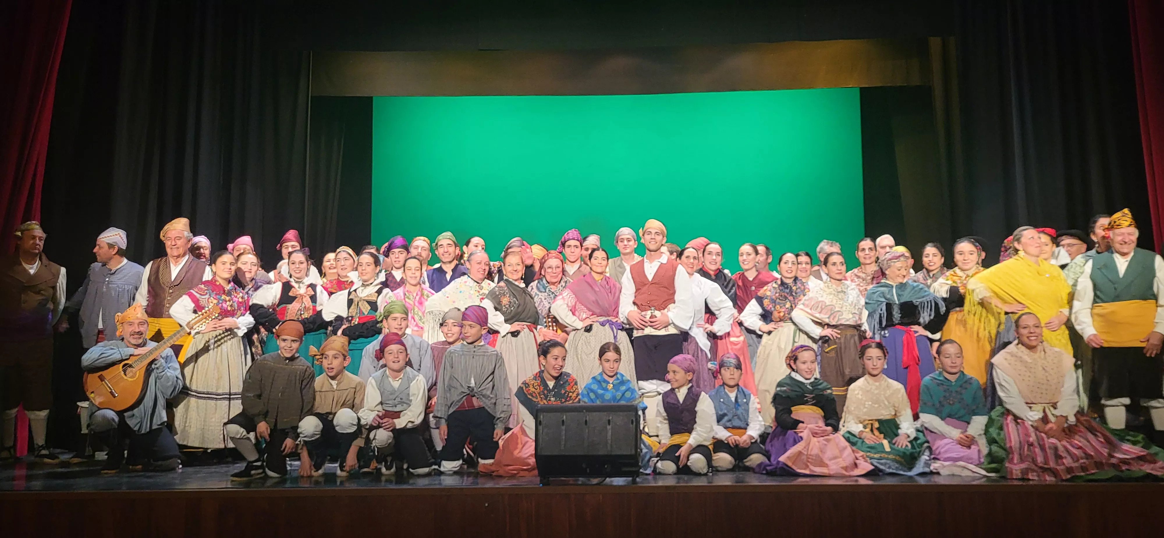 Gala de colofón del 70 aniversario de la Asociación Folklórica Santa Cecilia e inicio de sus fiestas. Foto Mercedes Manterola