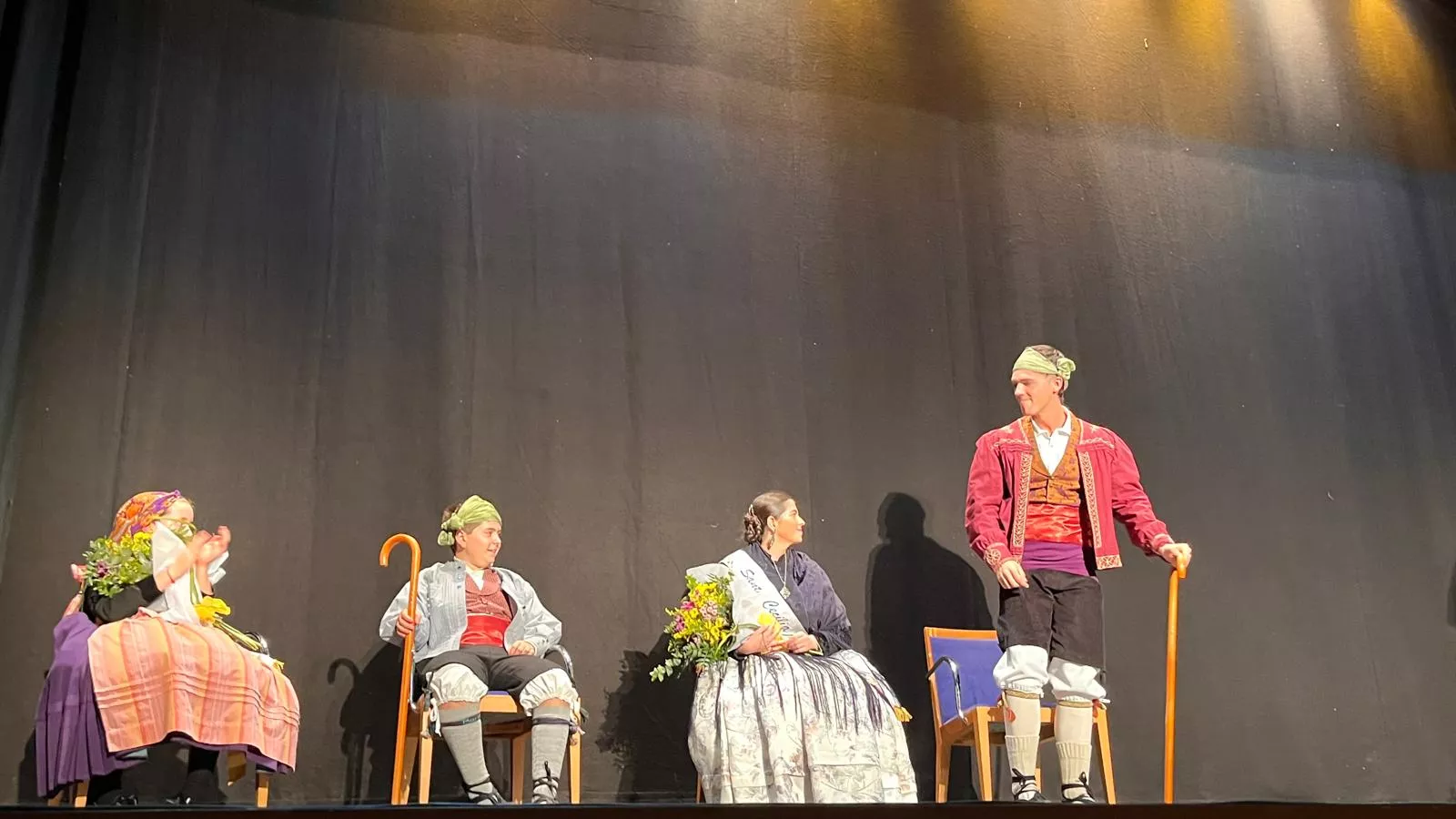 Gala de colofón del 70 aniversario de la Asociación Folklórica Santa Cecilia e inicio de sus fiestas. Foto Mercedes Manterola