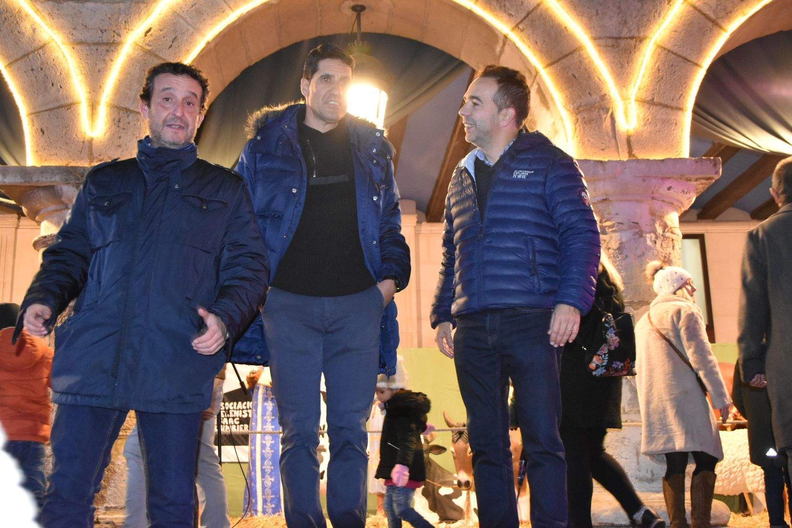 Encendido navideño en Monzón 