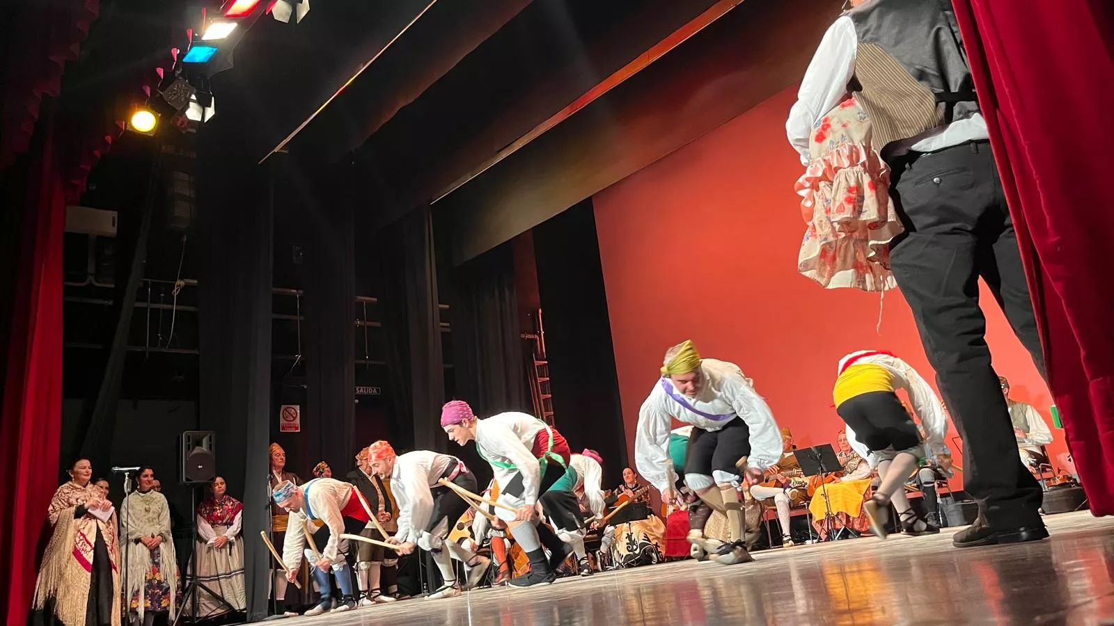 Gala de colofón del 70 aniversario de la Asociación Folklórica Santa Cecilia e inicio de sus fiestas. Foto Mercedes Manterola