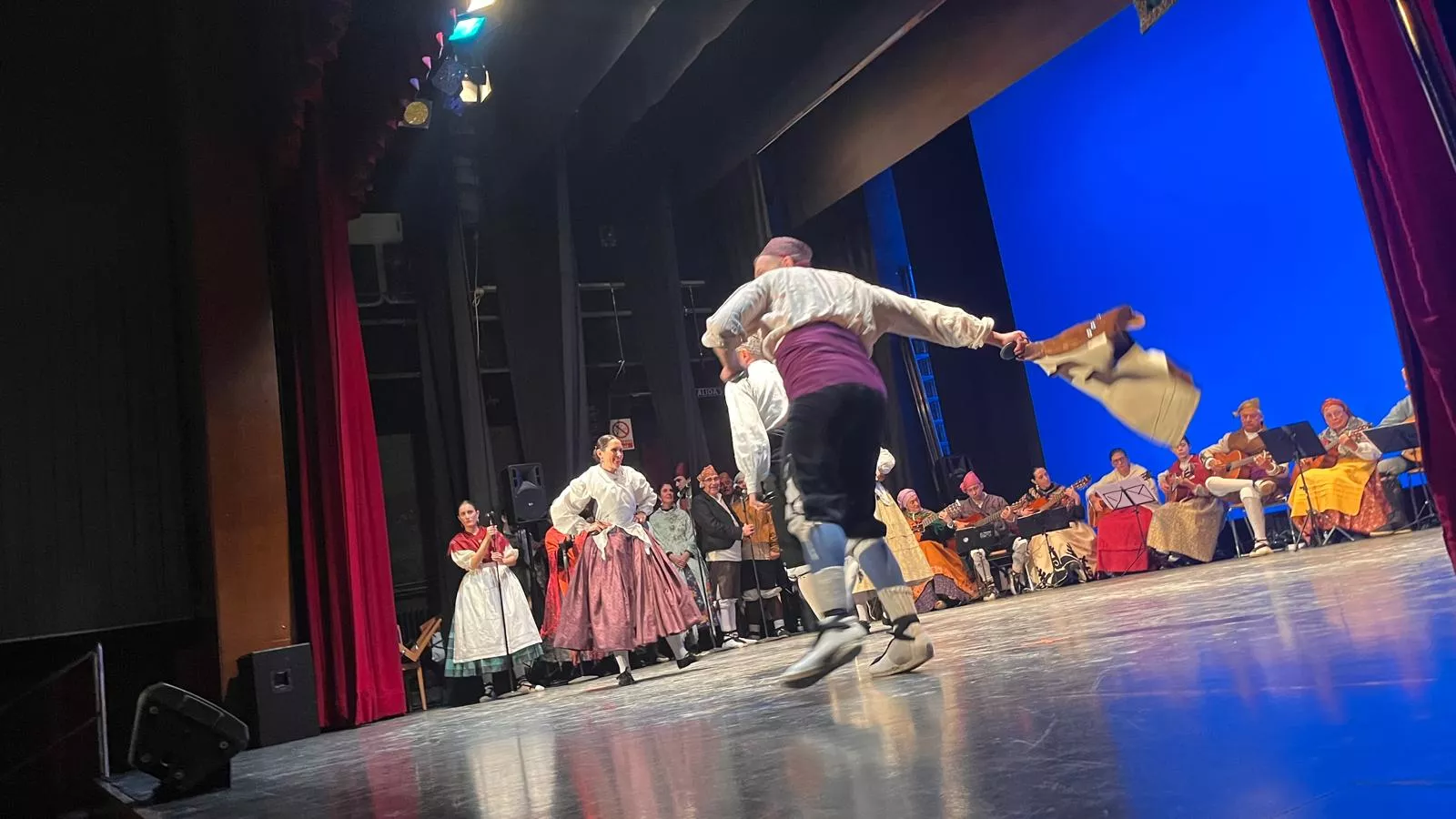 Gala de colofón del 70 aniversario de la Asociación Folklórica Santa Cecilia e inicio de sus fiestas. Foto Mercedes Manterola