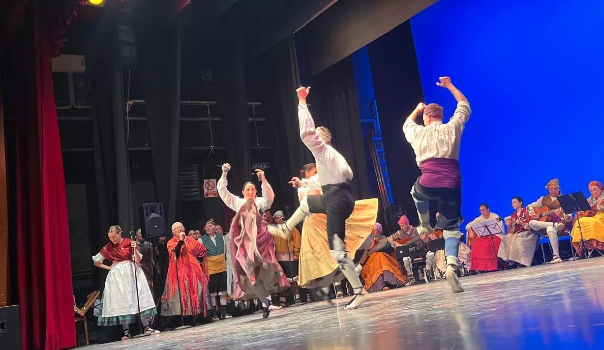 Gala de colofón del 70 aniversario de la Asociación Folklórica Santa Cecilia e inicio de sus fiestas. Foto Mercedes Manterola