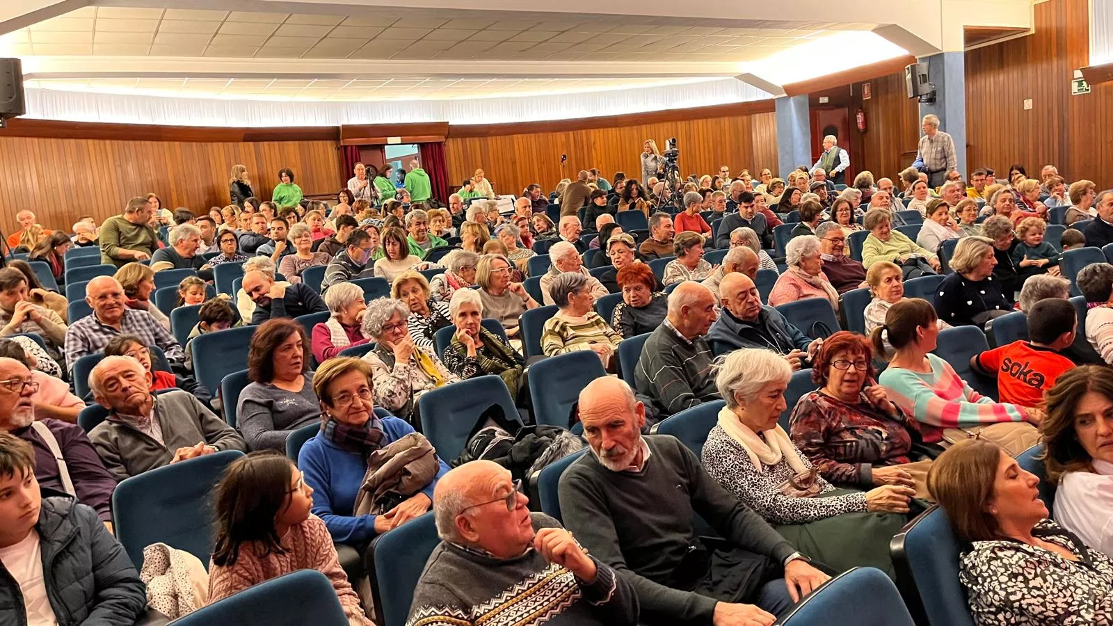Gala de colofón del 70 aniversario de la Asociación Folklórica Santa Cecilia e inicio de sus fiestas. Foto Mercedes Manterola